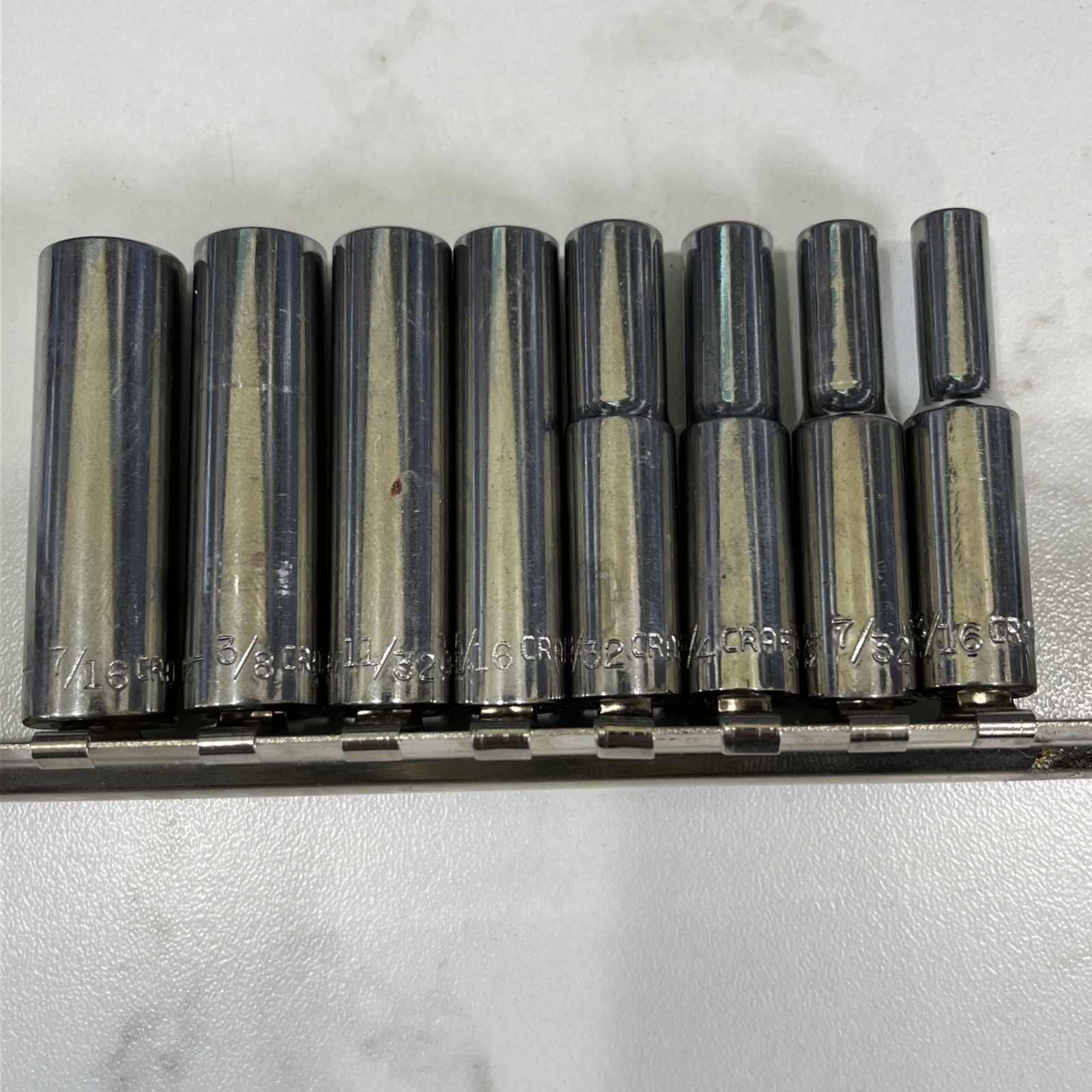 Craftsman 8pc SAE 3/16″–7/16″ Deep Socket Set – 1/4″ Drive – 6 Point S-AE