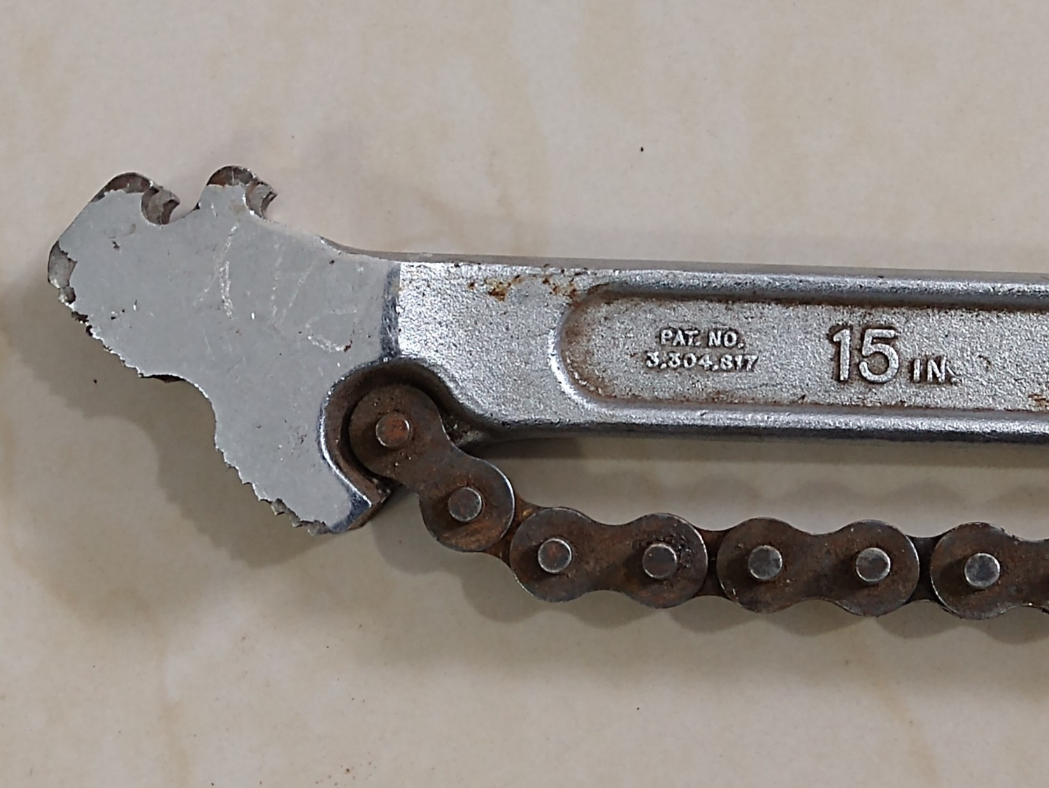 DIAMOND TOOLS CW15, CHAIN WRENCH, 15″L. HANDLE.