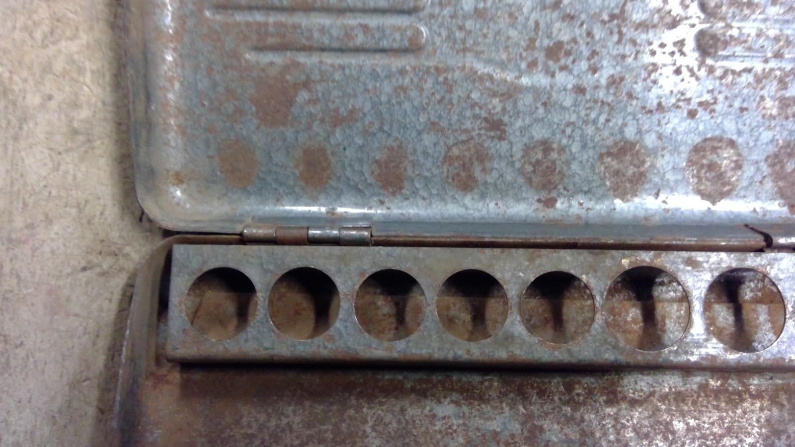 Vintage 1950’s Craftsman 1/4″ Drive Socket Set Metal Case USA