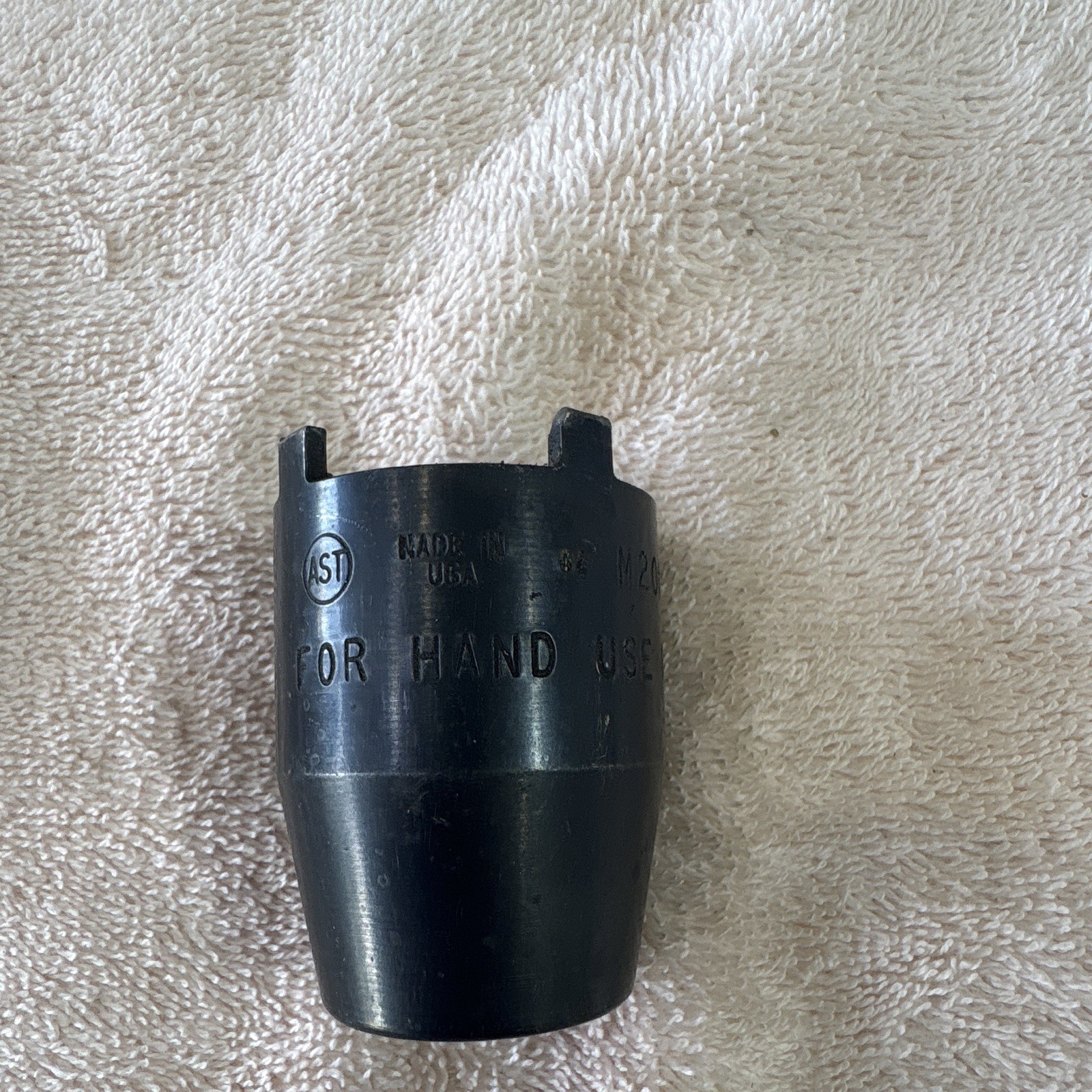 Used slot nut special tool for older Mercedes 186589110700 AST brand part M20048