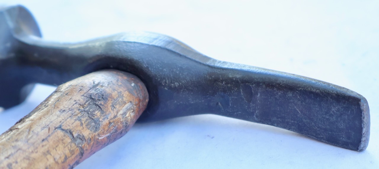15.6 Oz. Unbranded Auto Body Repair Short Curve Cross Peen Hammer / MT Tools