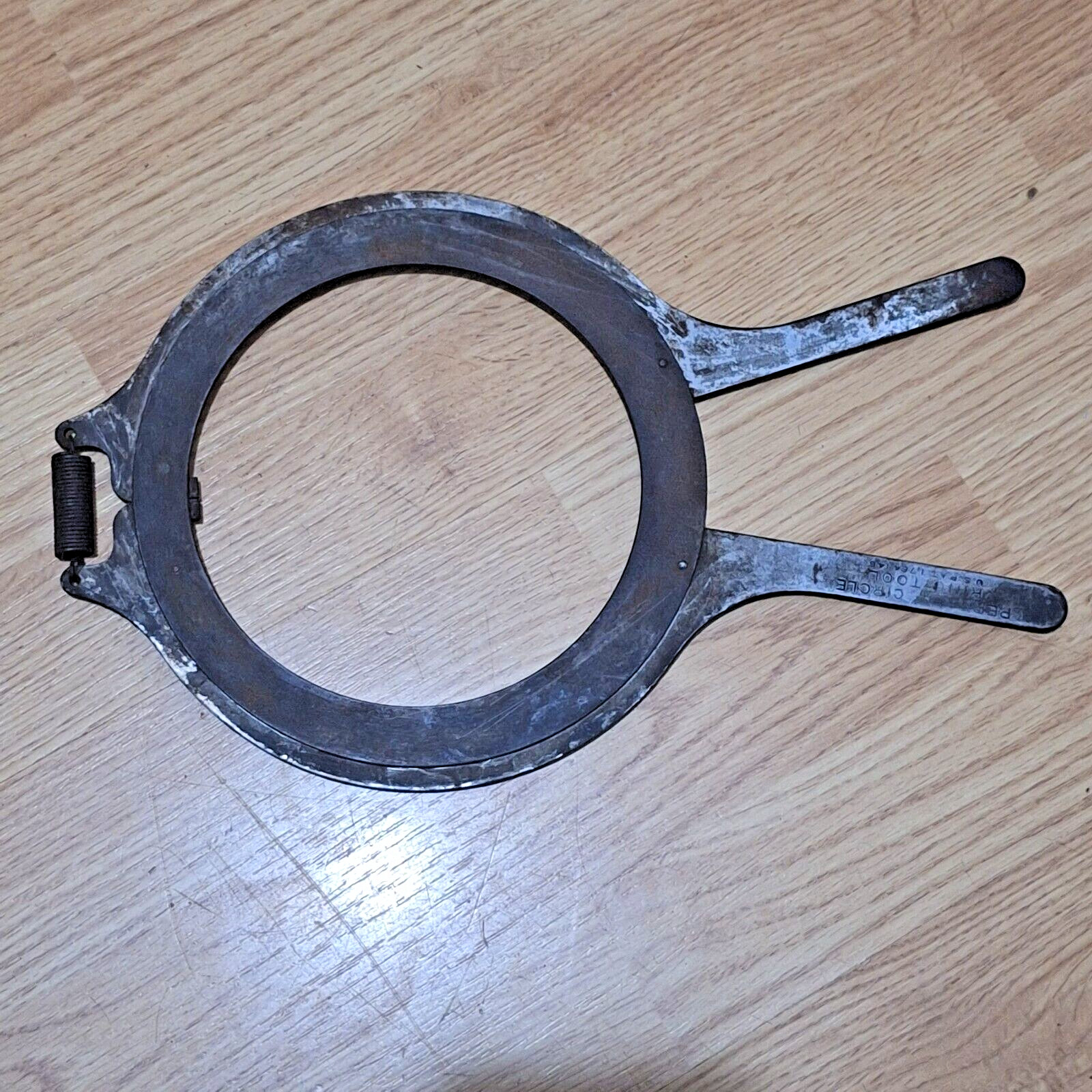 Vintage Perfect Circle 7B7974 Piston Ring Expander Tool 5-3/4″ Bore Mechanic