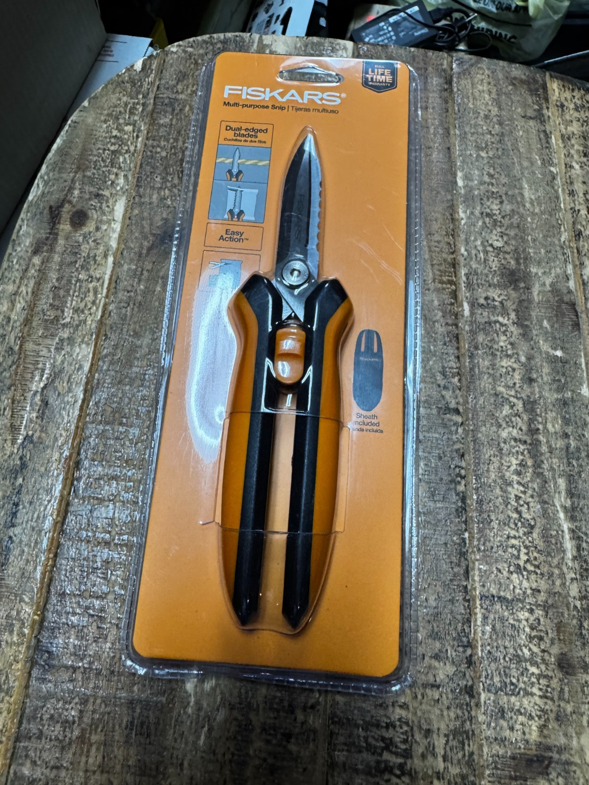 🛠️ Fiskars Snips & Sheath 9922 – NEW