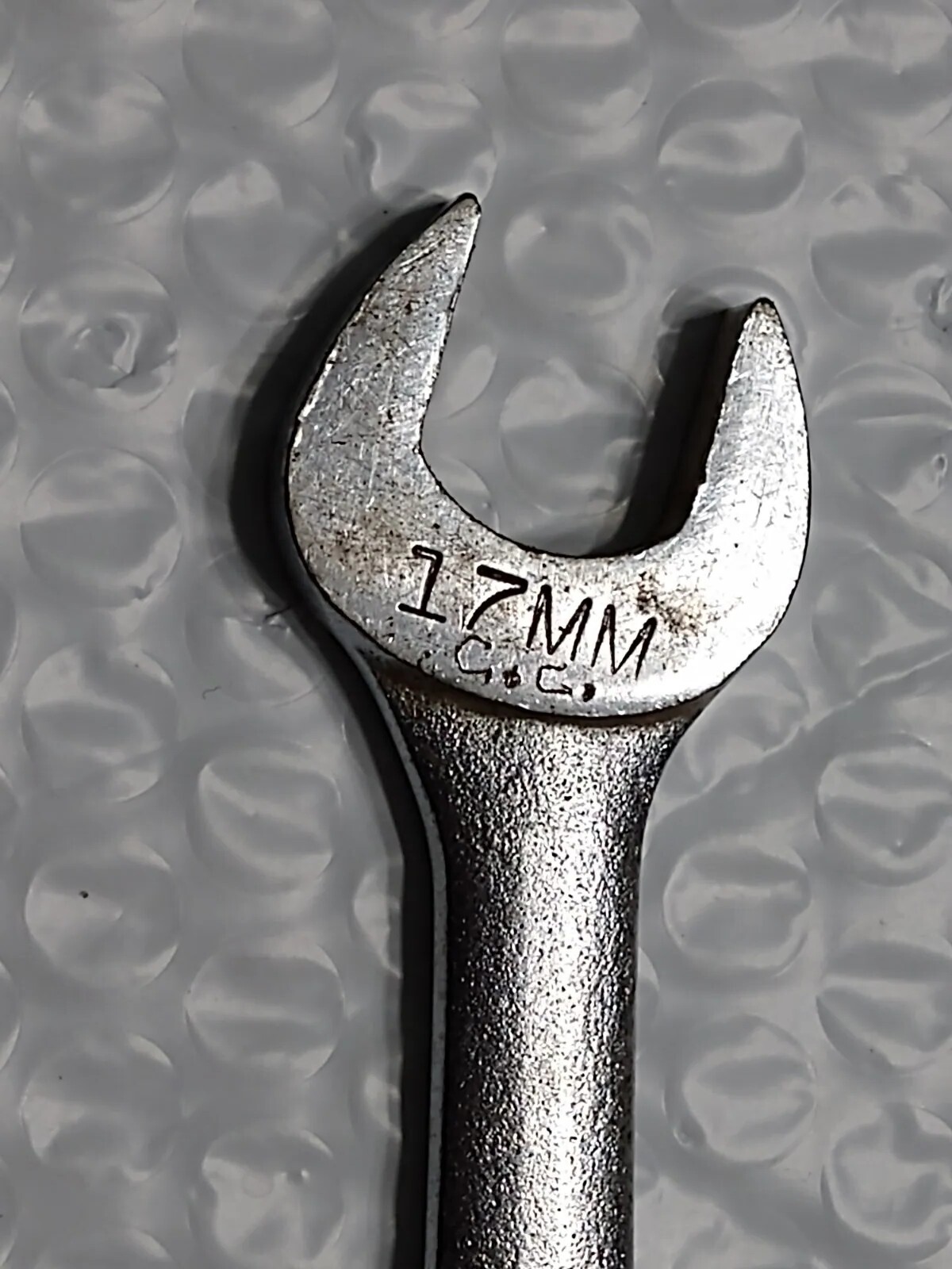 CRAFTSMAN VV44508, 17MM x 19MM OPEN END WRENCH, 8.6″ LONG.