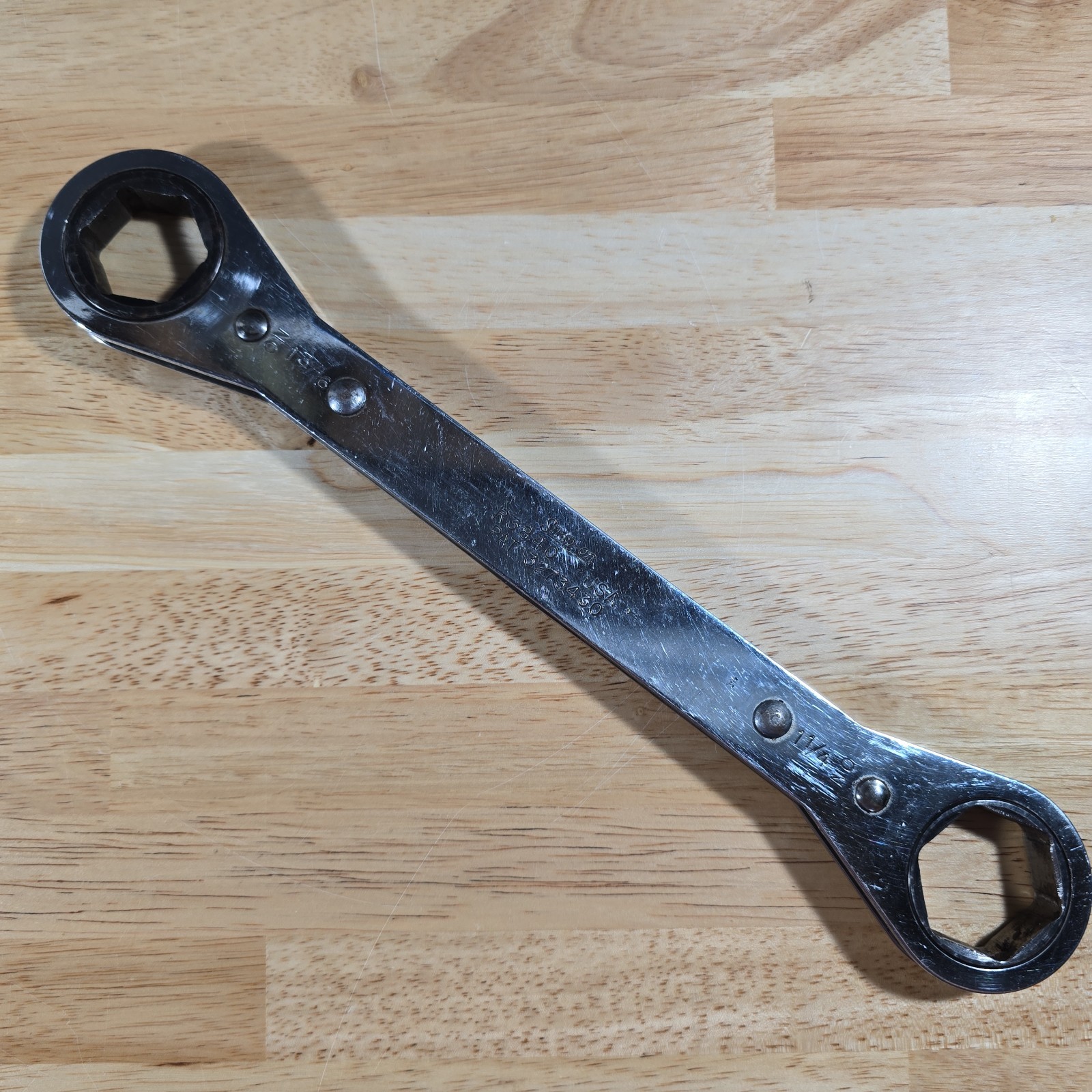 Snap On R3840 1-3/16–1-1/4″ 6-Point SAE 0° Offset Ratcheting Box Wrench