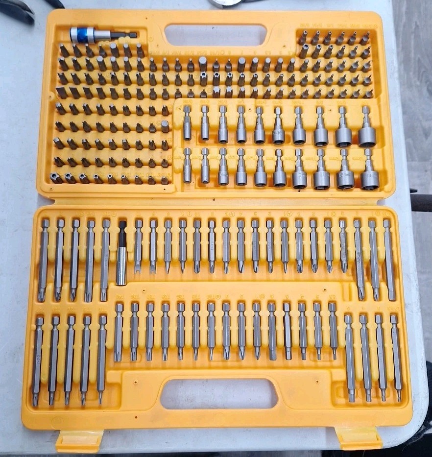 Arcan 208 Piece 1/4″ Drive Bit Set Professional Series ARC208BS Lightly Used