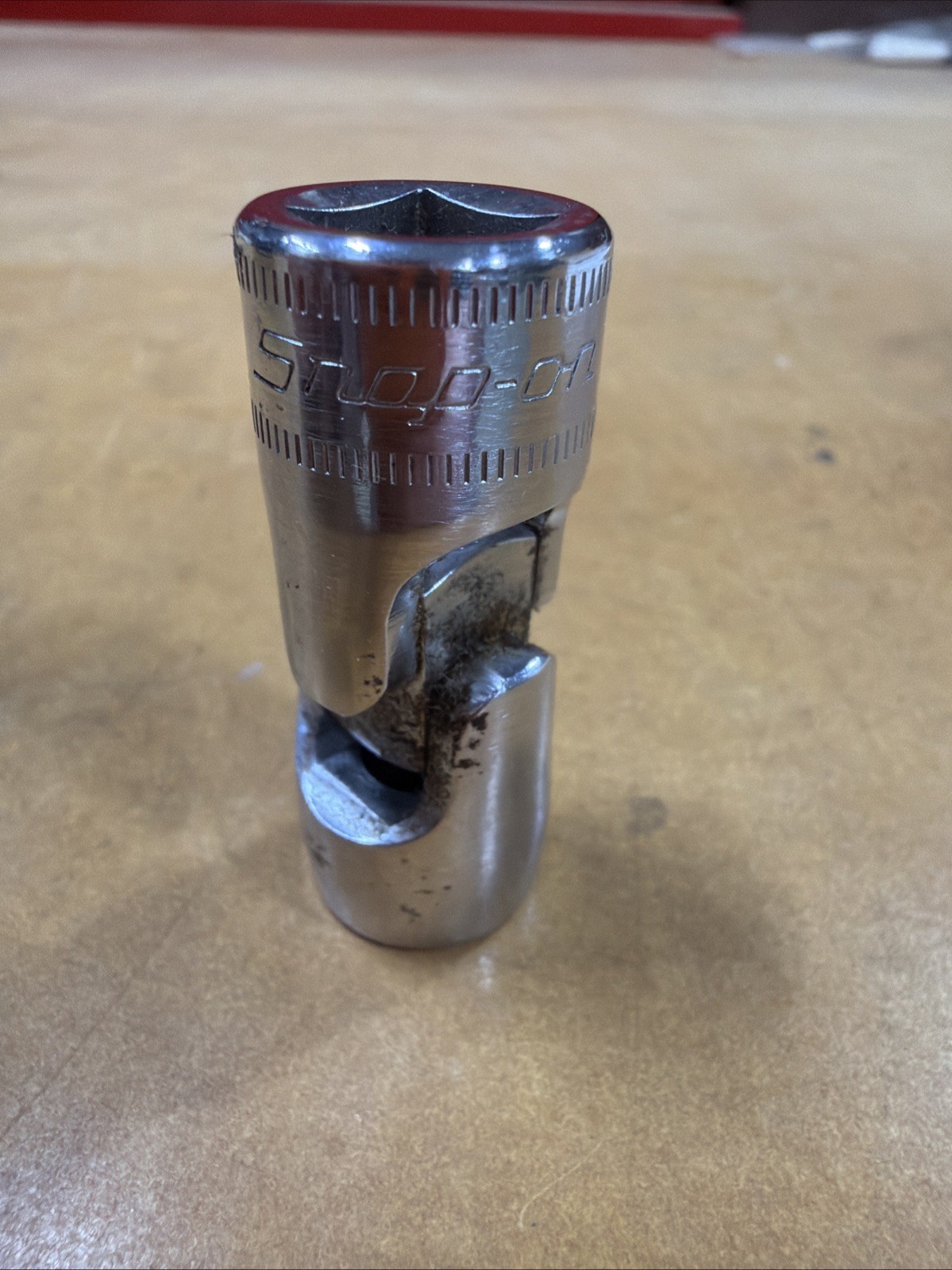 Snap-on Tools FSUM12 3/8-drive 6-point 12mm Shallow Universal Socket