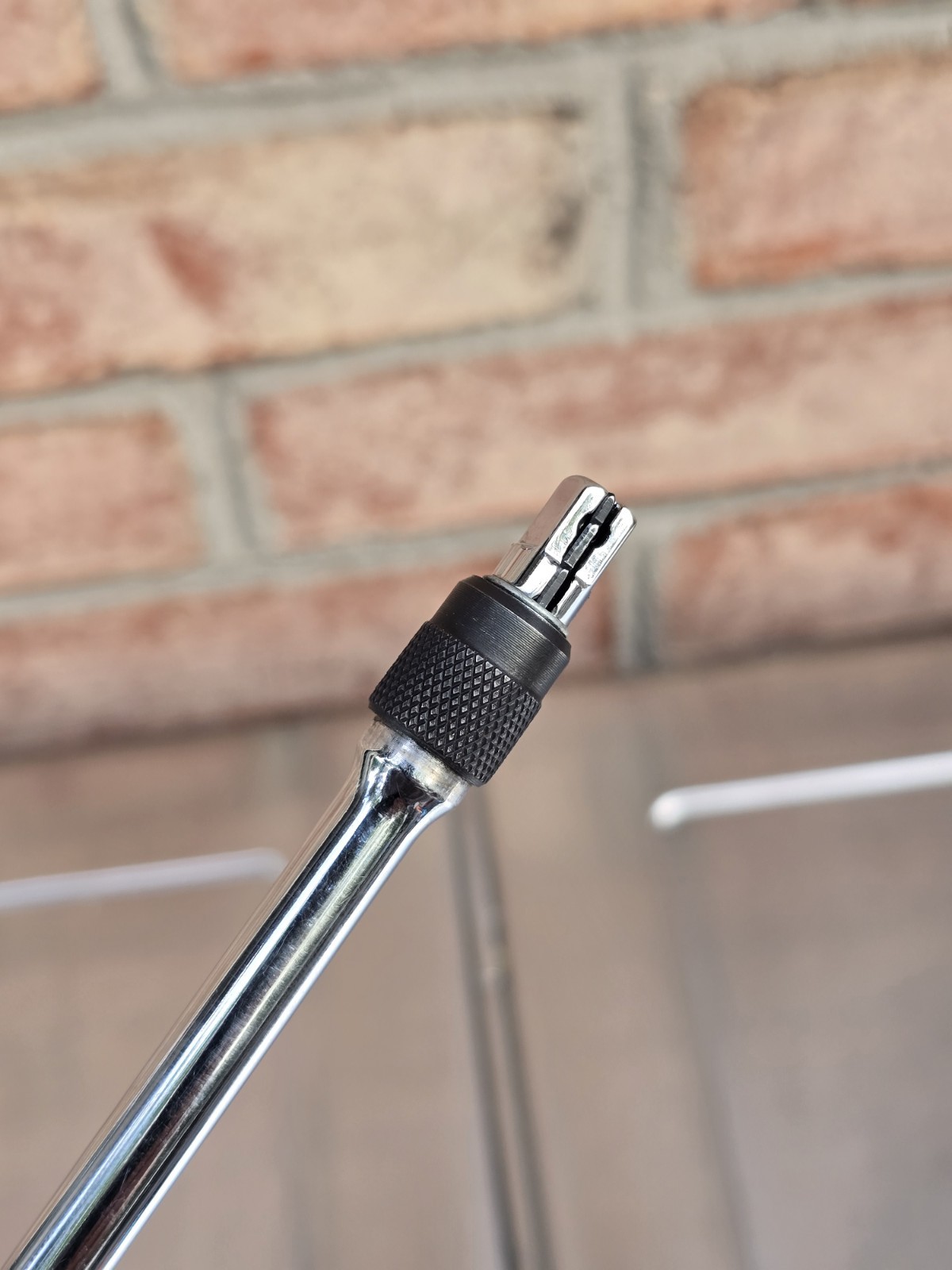Matco Tools AX18LA 1/4 Drive 18 Inch Locking Socket Extension – Excellent