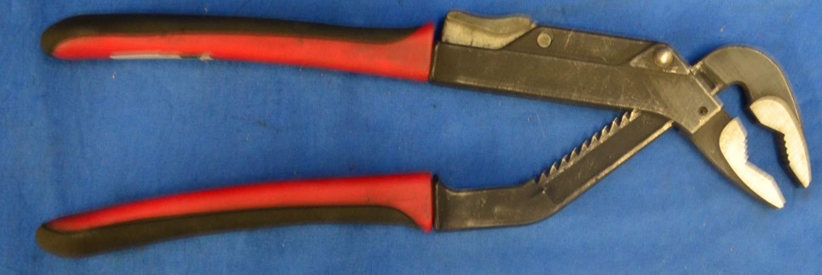 BLUE POINT by SNAP ON AP10 NEW 10” Adjustable Joint Piers Red And Black Handles