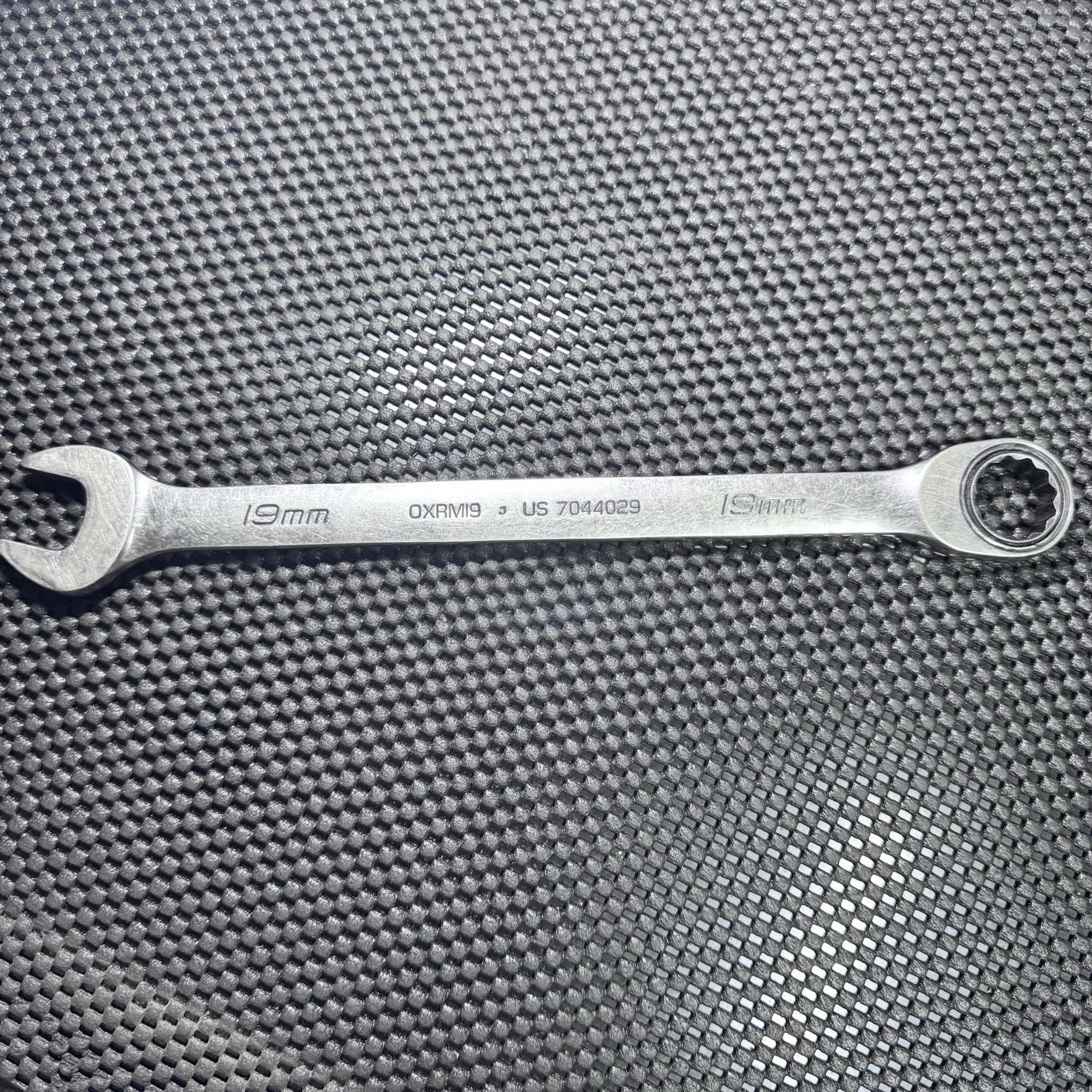 Snap-on Tools 19mm Metric 0° Non-Reversing Ratcheting Combo Wrench OXRM19