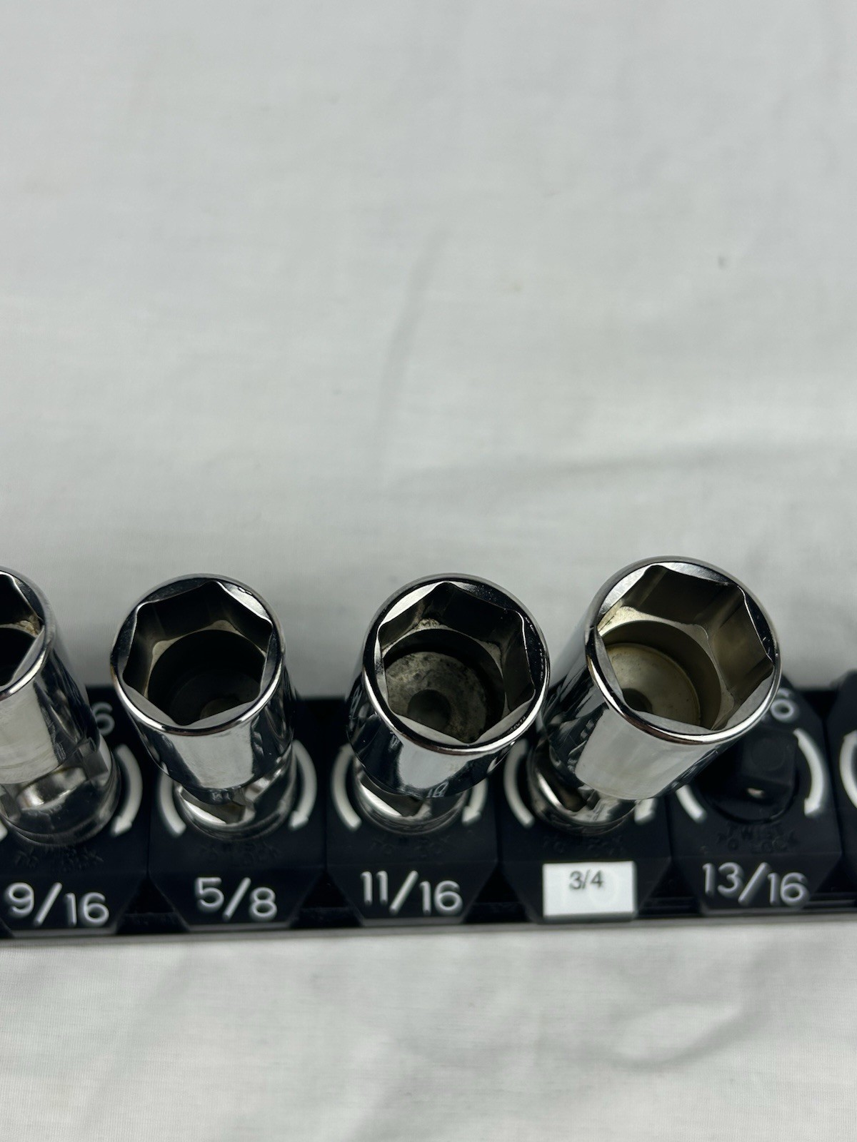 Snap-On Tools Nice 3/8 Drive SAE 3/8″-3/4” Deep Universal Socket Set 207FSU