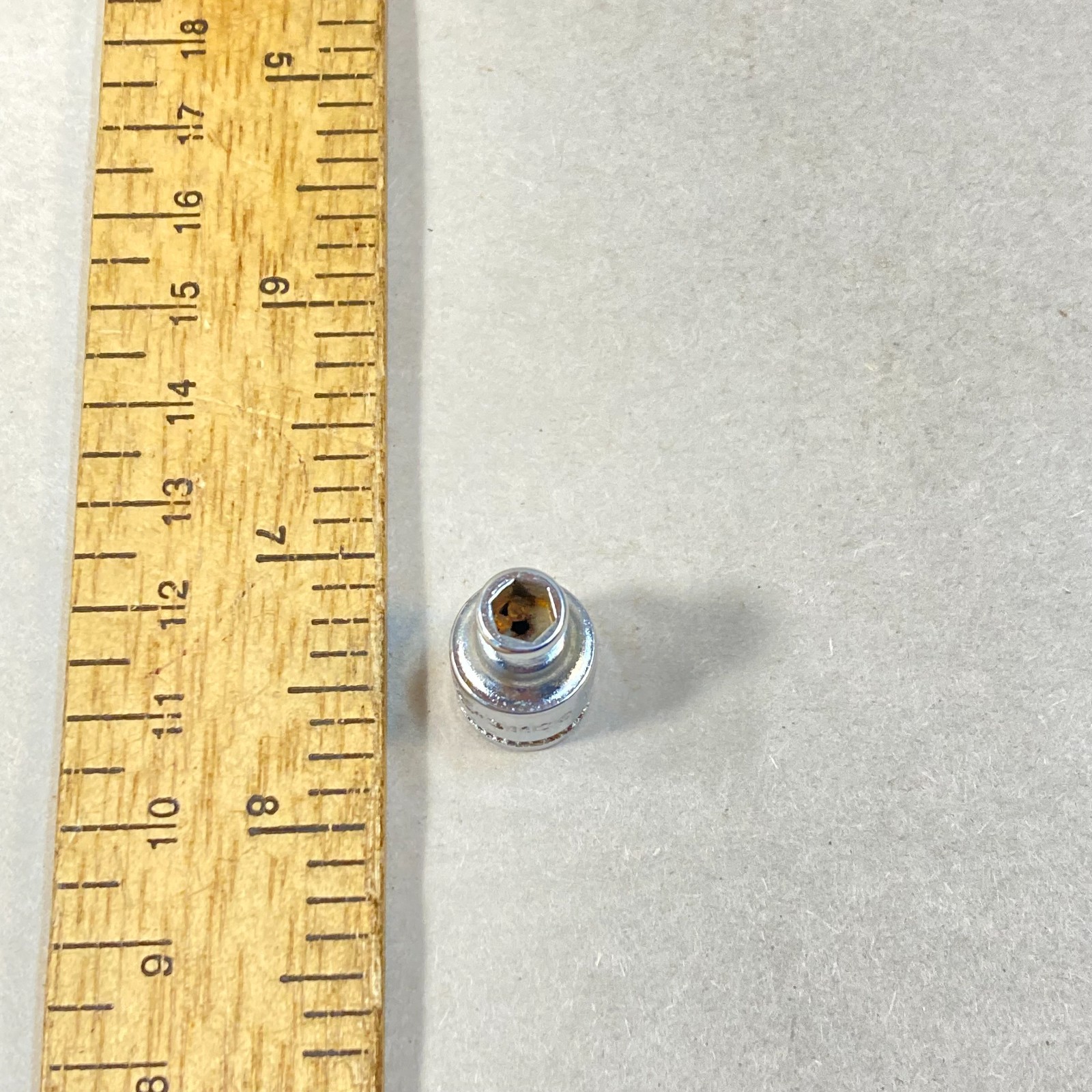 Kraeuter 3/16″ Socket 1/4″ Drive 6 Point SAE #31106 USA