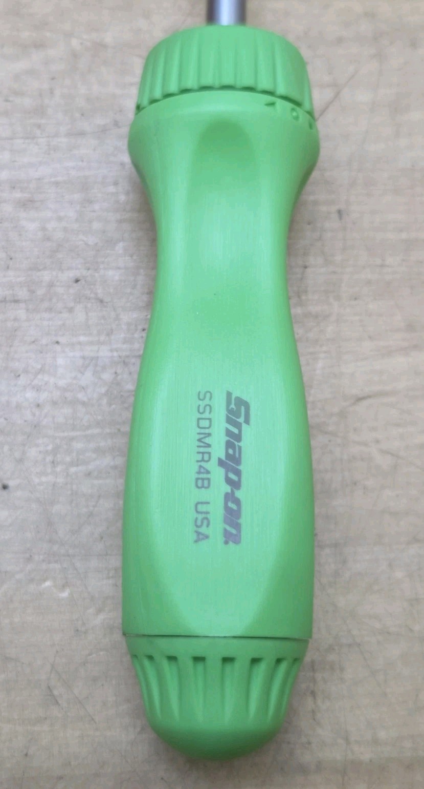 New Snap On SSDMR4BG – Green Magnetic Ratcheting Standard Screwdriver W/ 5 Bits