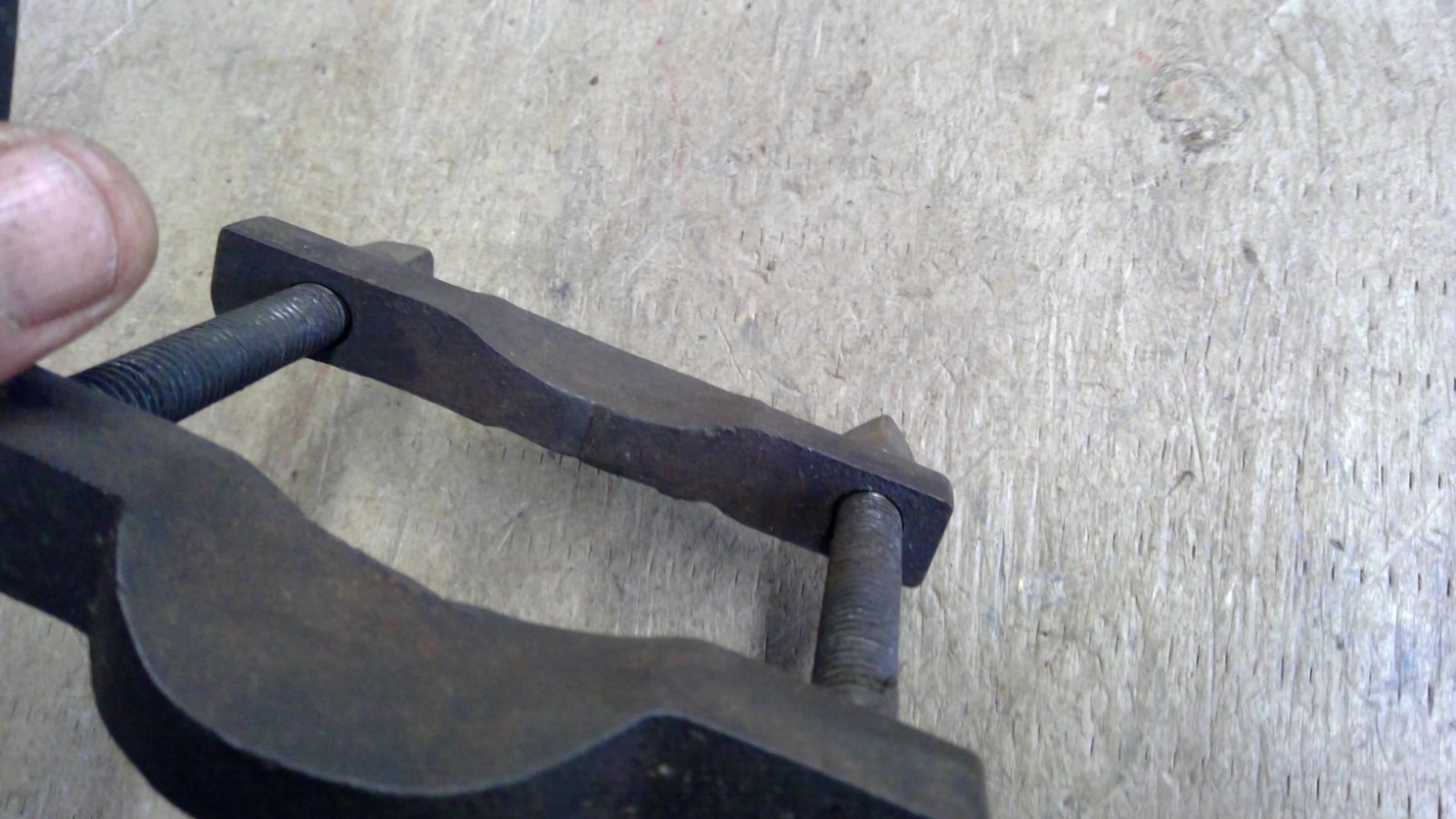 Vintage Bearing Puller Splitter separator. Unmarked Good solid tool