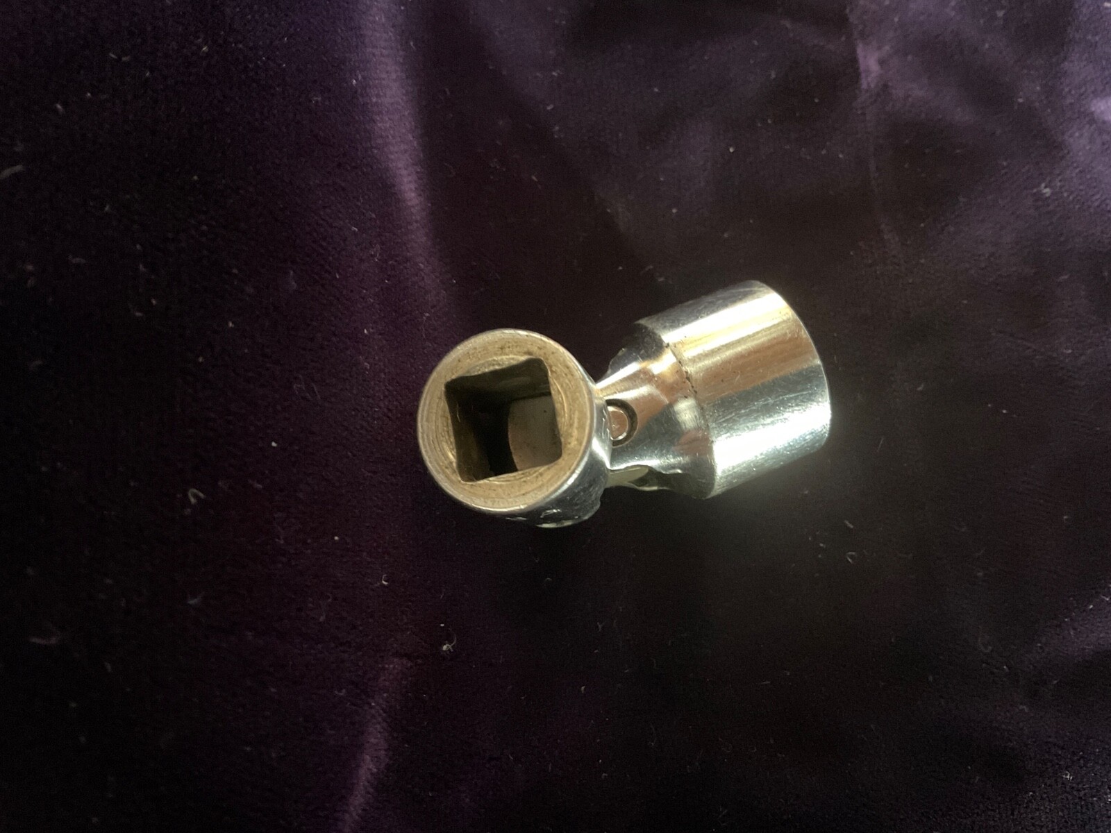 Snap on FVU 20 5/8 12-pt 3/8 Drive Universal Swivel Socket Underlined Logo