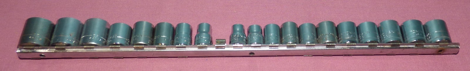 Vintage Craftsman USA 12pt 3/8” Dr Metric & SAE Socket Set 9-19mm, 3/8″-13/16″