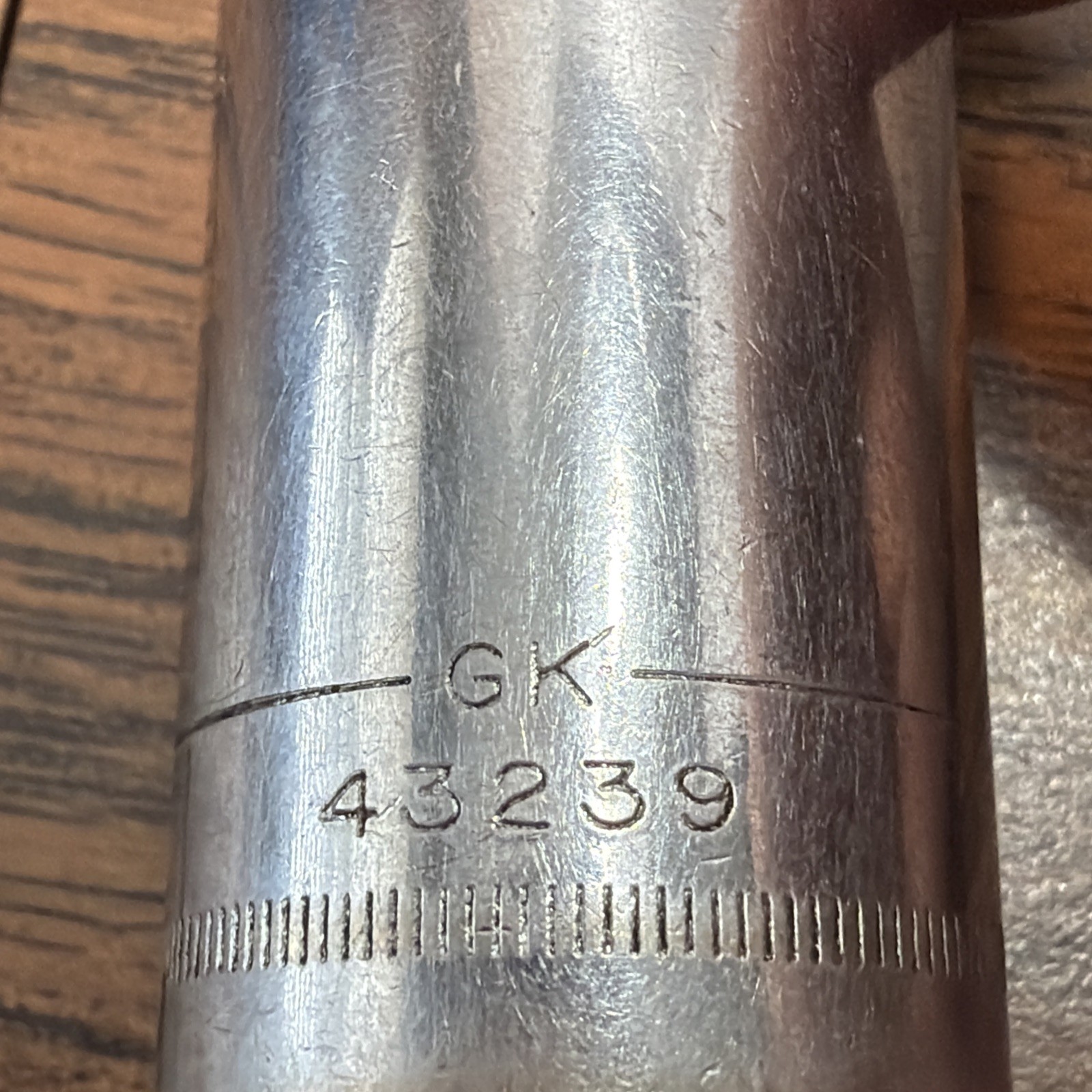 Craftsman USA GK 8 pc 3/8″ Drive Metric Mid-Length Socket Partial 10-19mm 43219