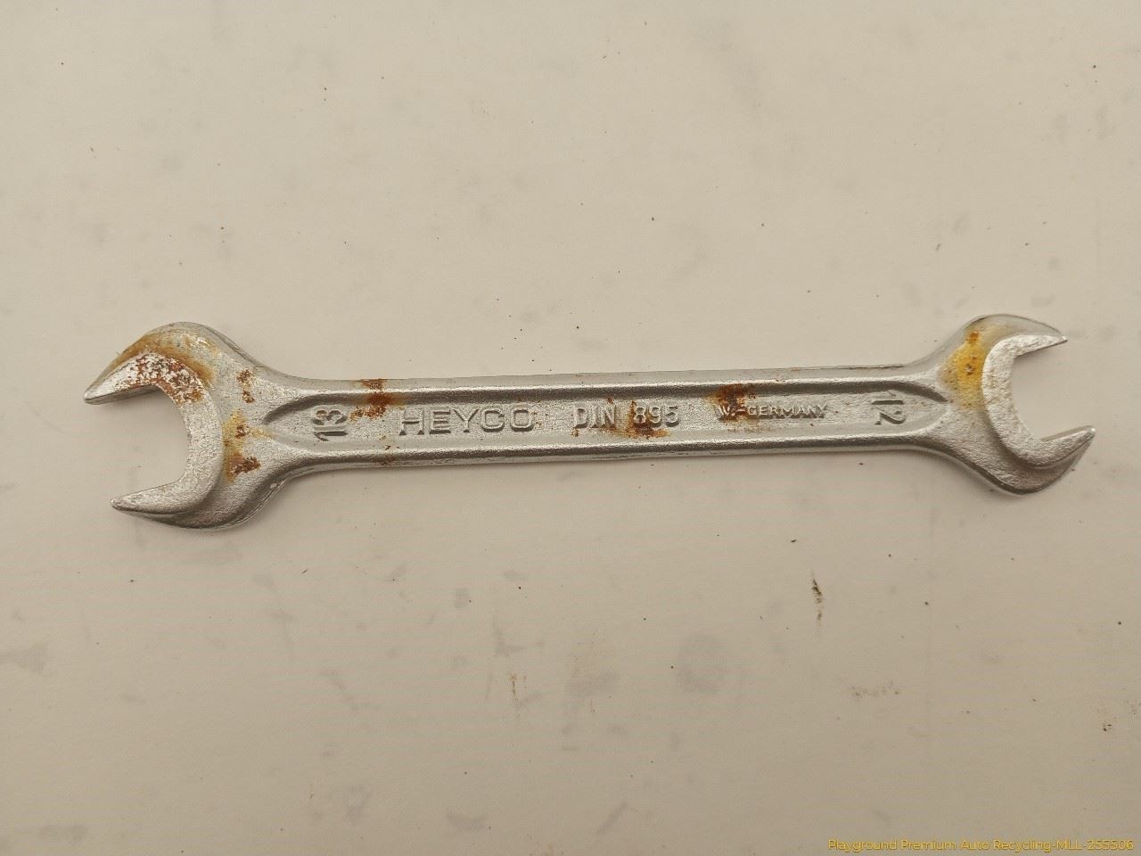 BMW 735i E32 SEDAN Set Of Emergency Vehicle Tool Fits 1988-1994 88 89 90 91 92