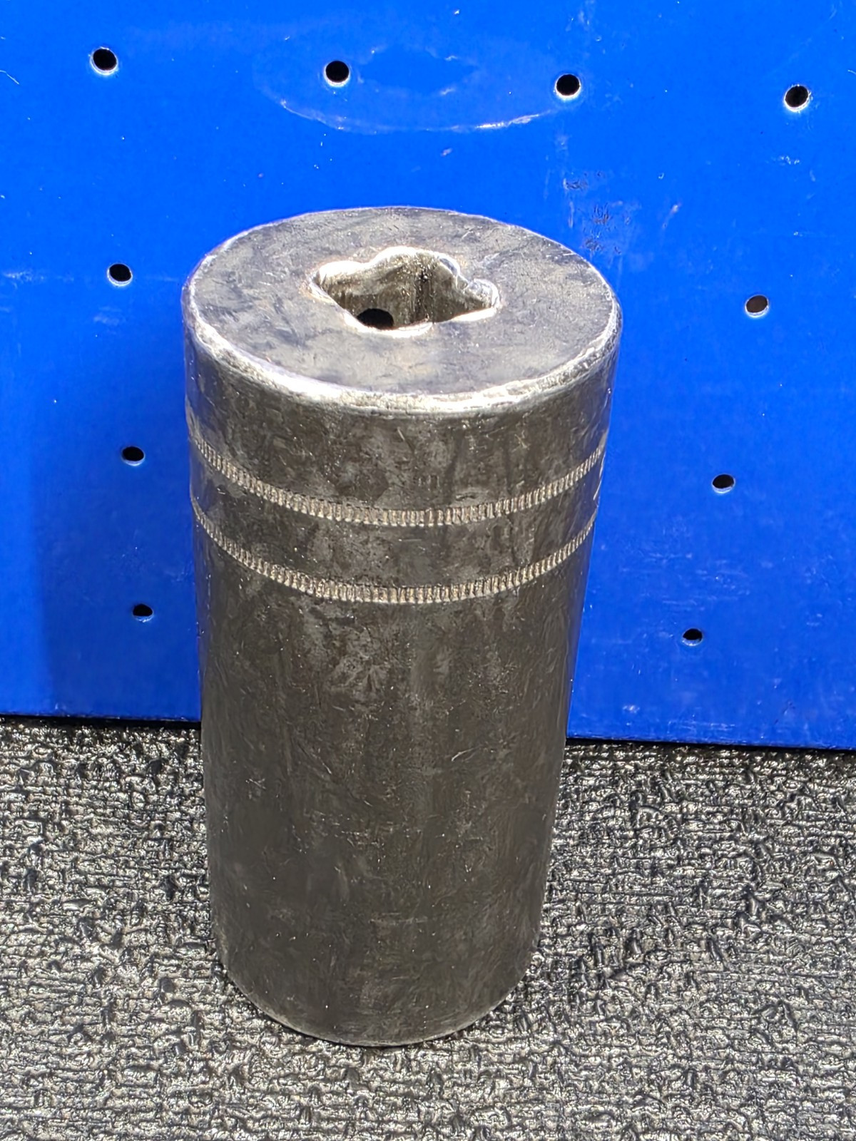 Snap-on Tools SIMM300 30mm 1/2″ Drive Metric DEEP 6-Point Impact Socket