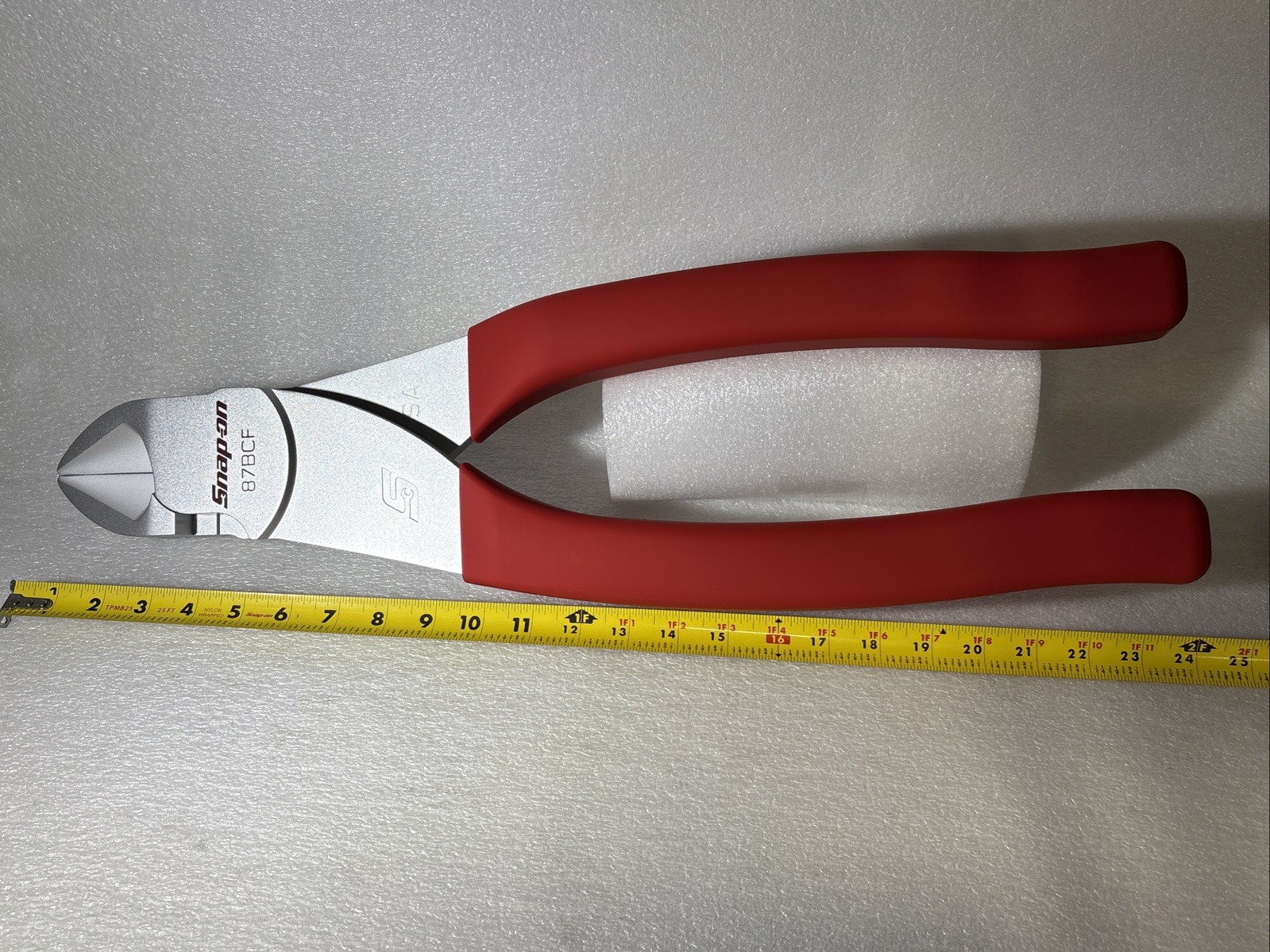 New Snap-On Red Diagonal Cutter Pliers Giant Display Wall Mount