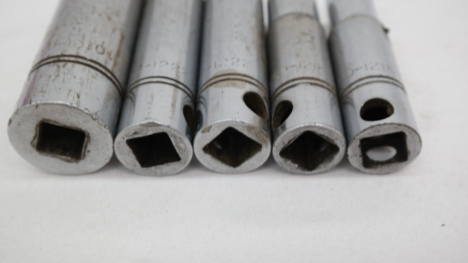 Williams 1/2″ Drive 12 Point Deep Sockets Sizes 15/16, 11/16, 9/16, 1/2 Lot of 5