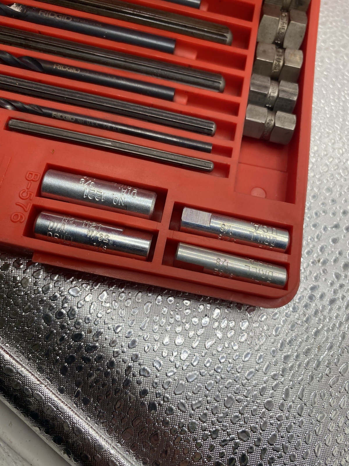 Vintage Blue Point Snap-On Screw Extractor Set No. E-1020 Complete in Case