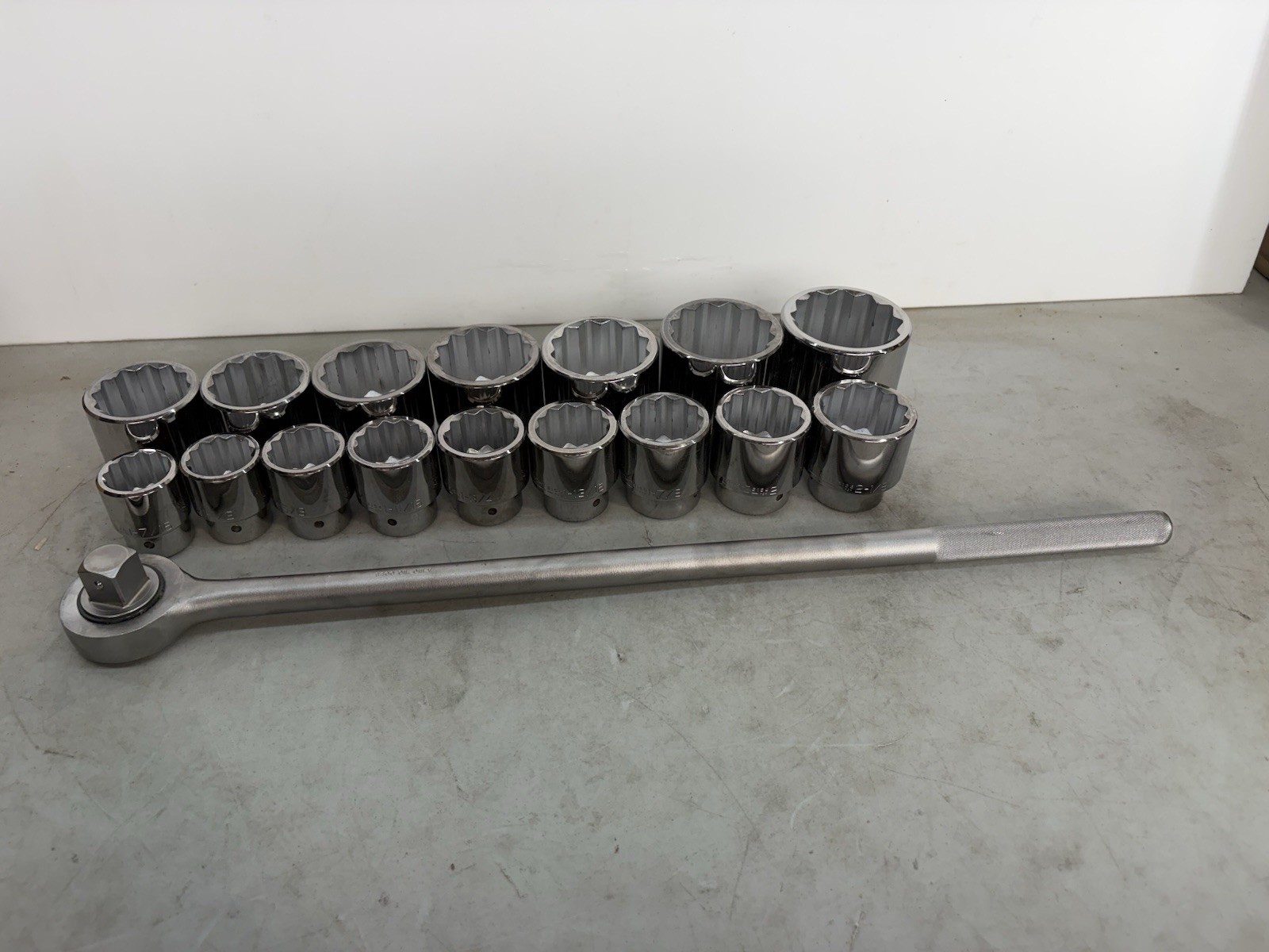 Wright Tool 821 1” Drive Socket Set 12pt 1-7/16 To 3-1/8”