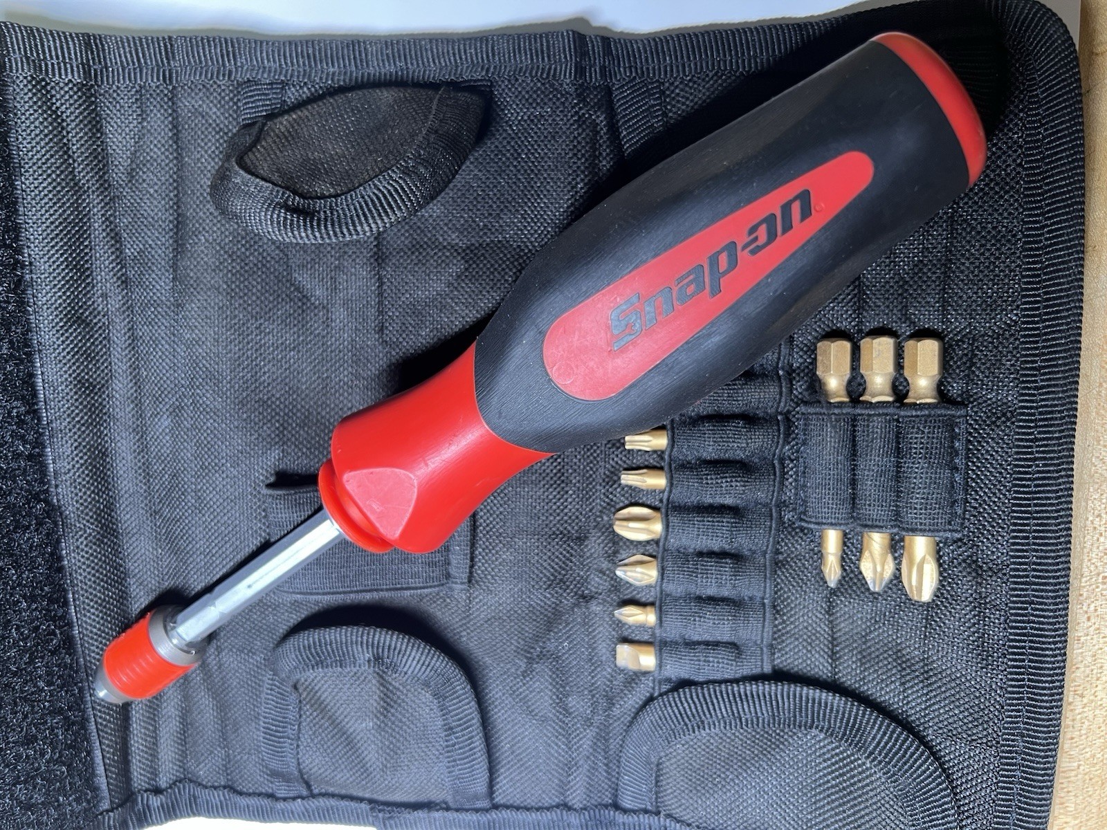 Snap-on SGDQ6 Spring Loaded Extending Screwdriver With Multi Bit Set And Case
