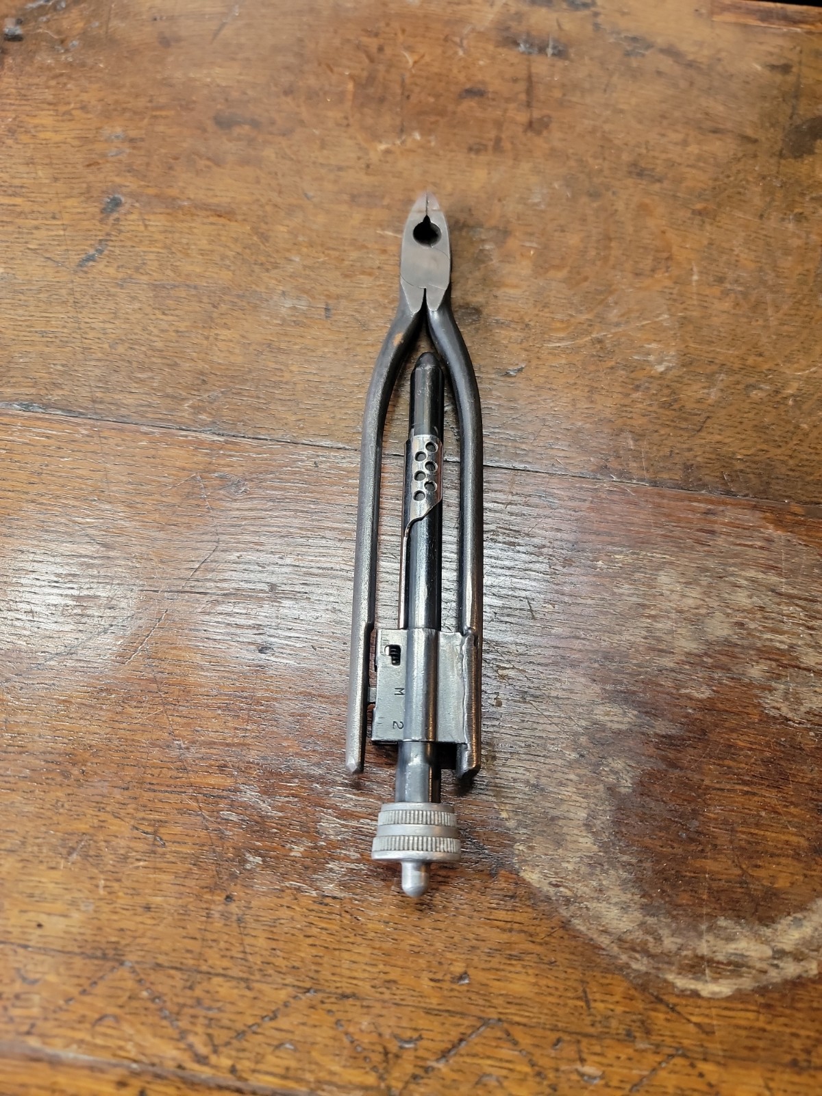 MATCO TOOLS WT9A Standard Wire Twisting Pliers 9” / 0626-ys2