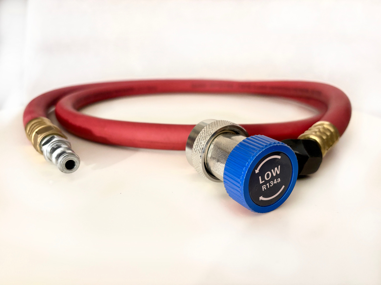 Automotive A/C Leak Detector & Pressure Tester for R134A Systems