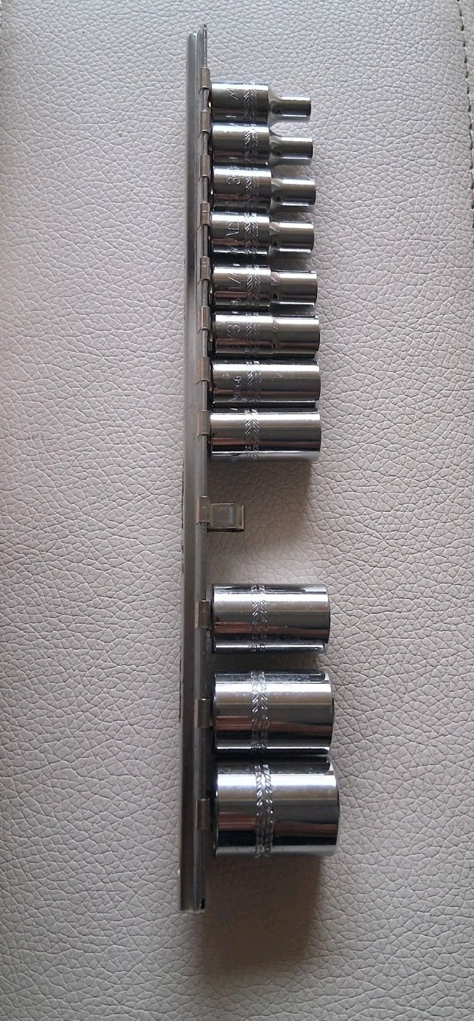 Mac Tools 1/4 Inch Six Point Socket Set 11 Pieces