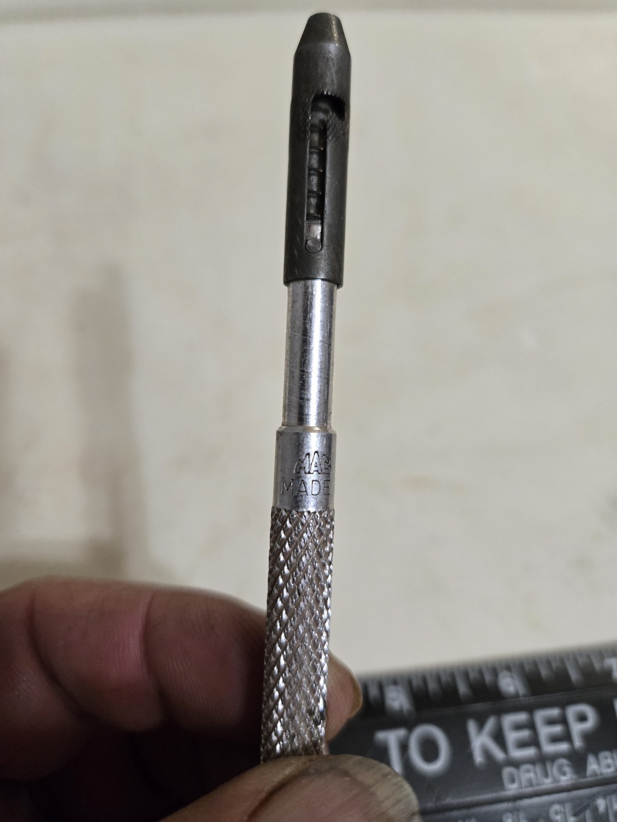 Mac tools S301 Pocket Scriber with MagneticPick-Up.