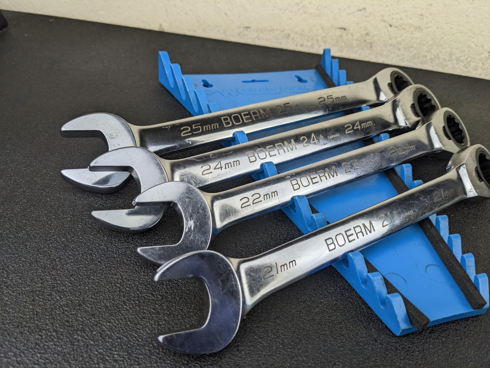 #bp448 Blue-Point Ratcheting Metric Wrench Set 4 PC 21, 22, 24, 25mm BOERM704