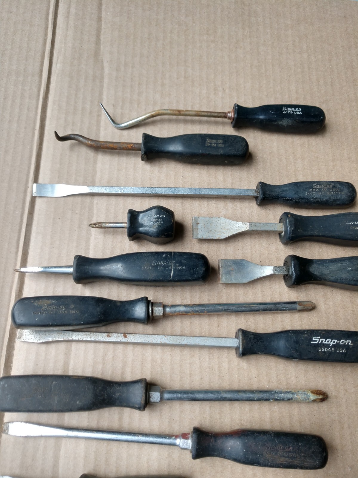 Lot of Snap-on Black Handle Screwdriver Phillips Slotted and others