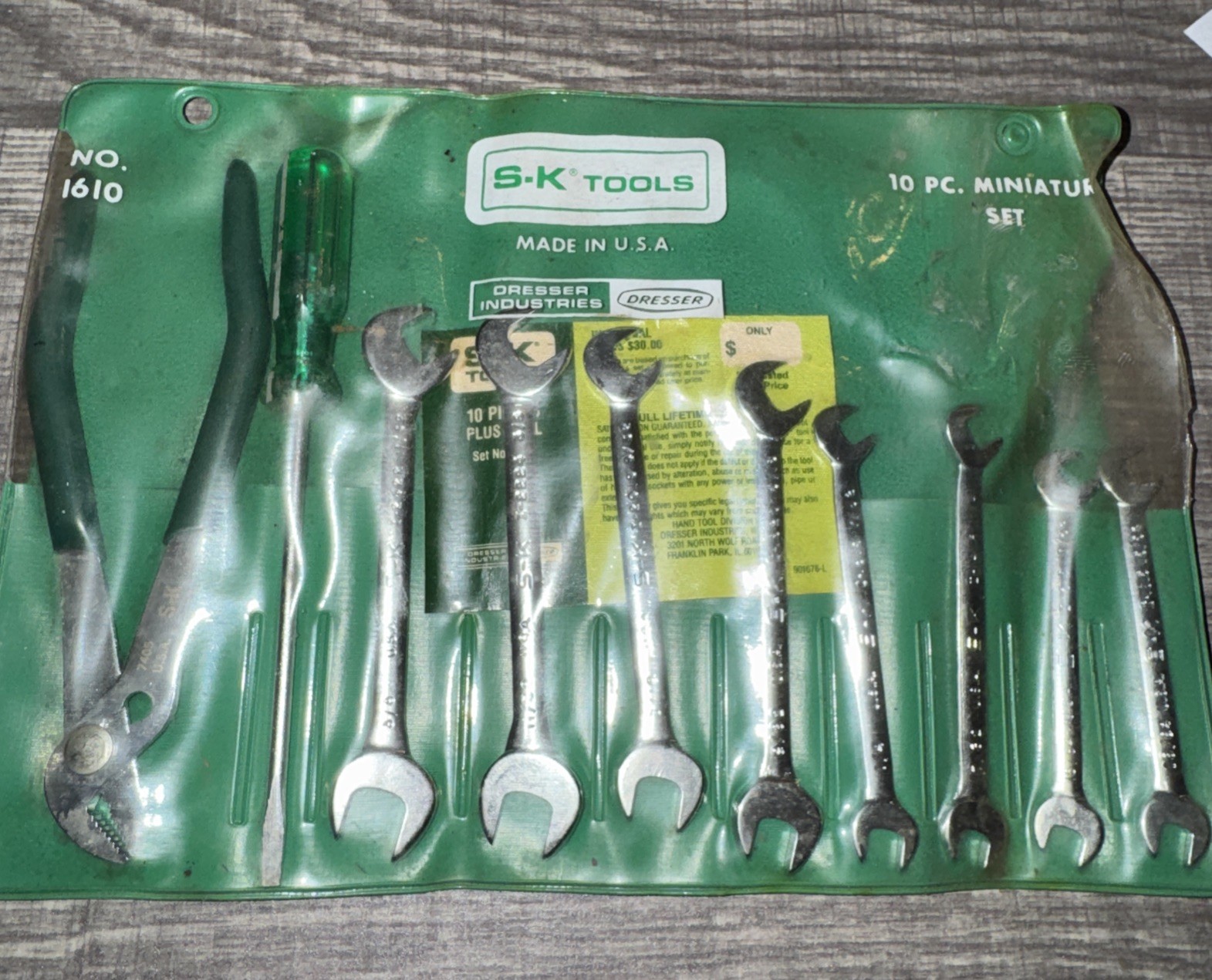 Sexy SK Dresser Tools USA Nos Rare 1610 10pc Miniature Ignition Wrench Plier Set