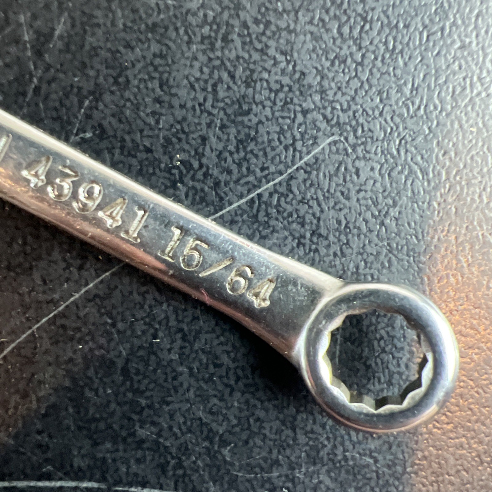 Craftsman 7/32″ x 15/64″ 12 Point Ignition Midget Combination Wrench 43941