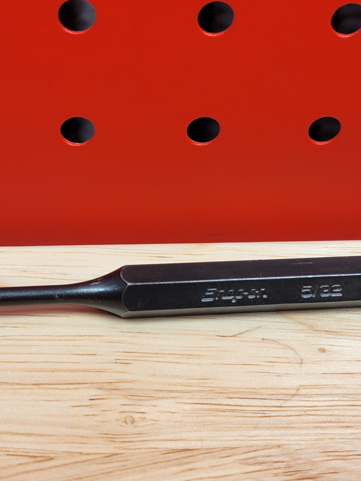 Snap-on Tools NICE 6-1/2″ Length 5/32″ Long Steel Pin Punch PPC105LA