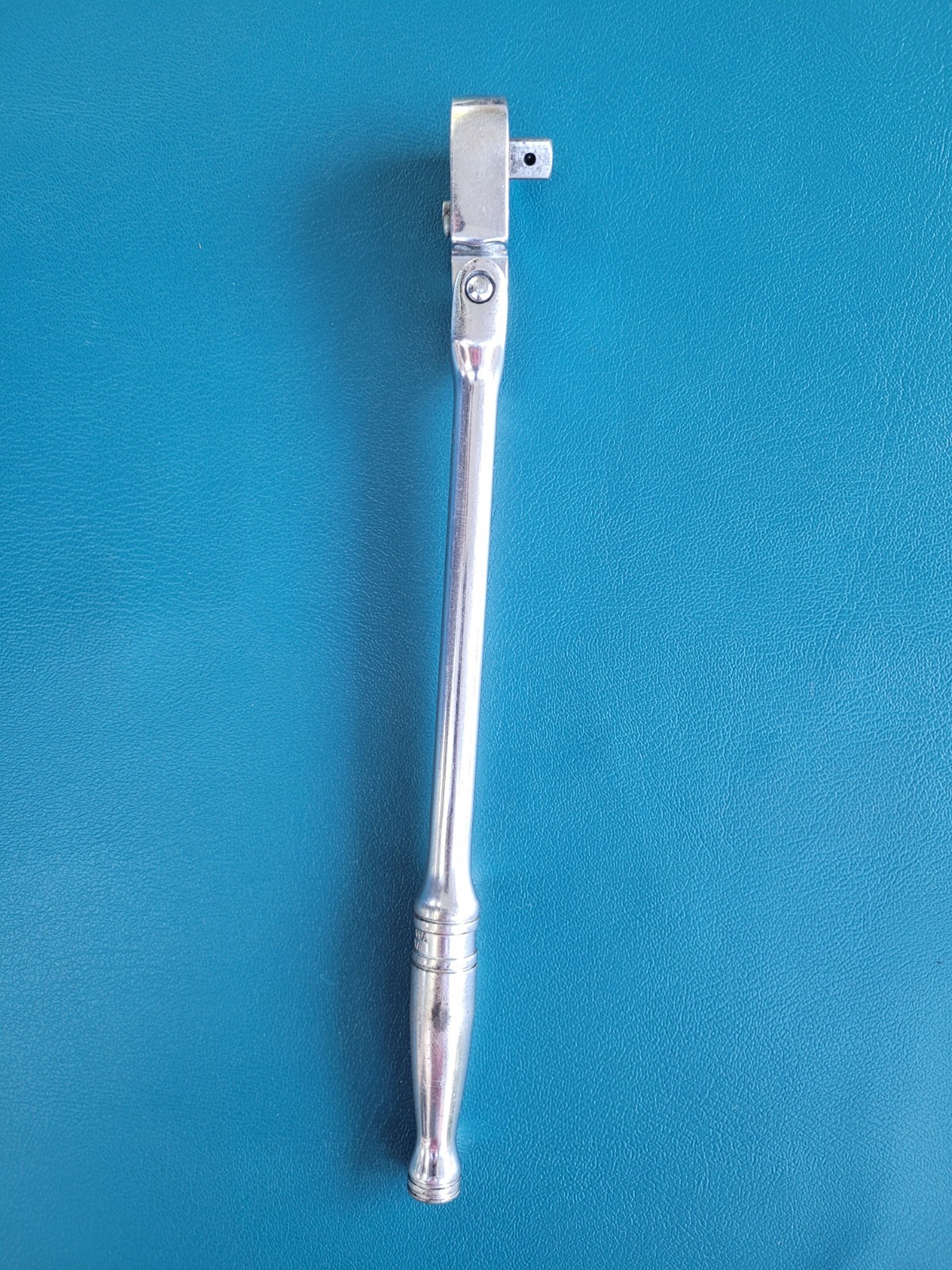 Snap-On Ratchet 3/8″ Drive 11″ Standard Grip Flex Head. F711A