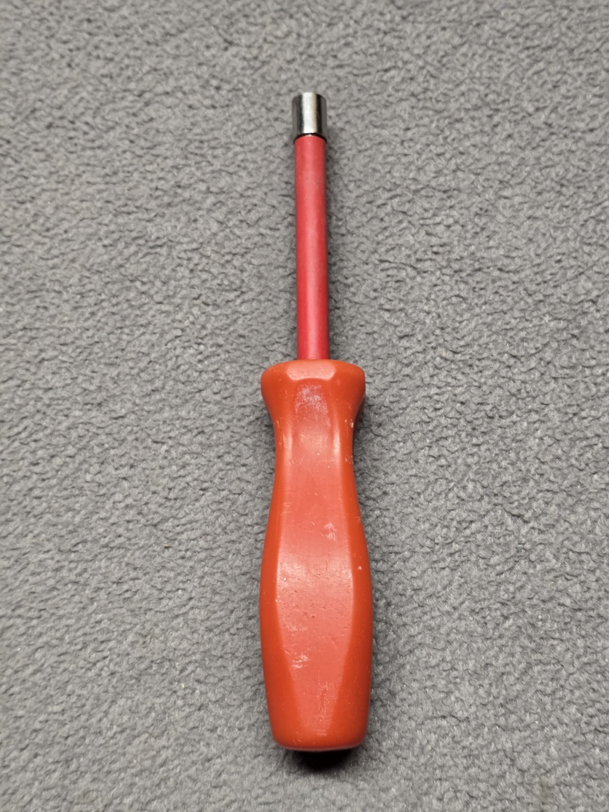 Snap On Tools NDD108AR SAE, 6 Point 1/4″ Red Hard Handled, Nut Driver USA