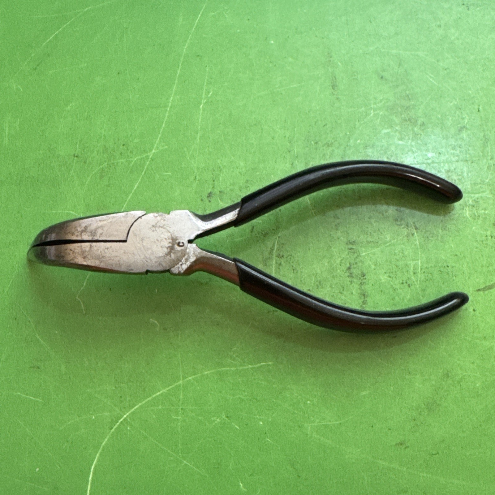 Craftsman Tools USA RARE «C» Stamp 5.5″ Long Black Grip Bent Needle Nose Pliers