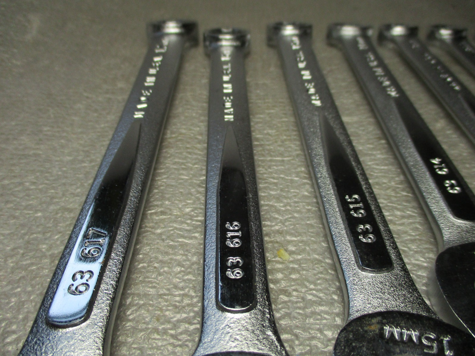Easco Complete 11 Pc Metric Wrench Set w/Original Yellow Pouch 8-17mm Excellent