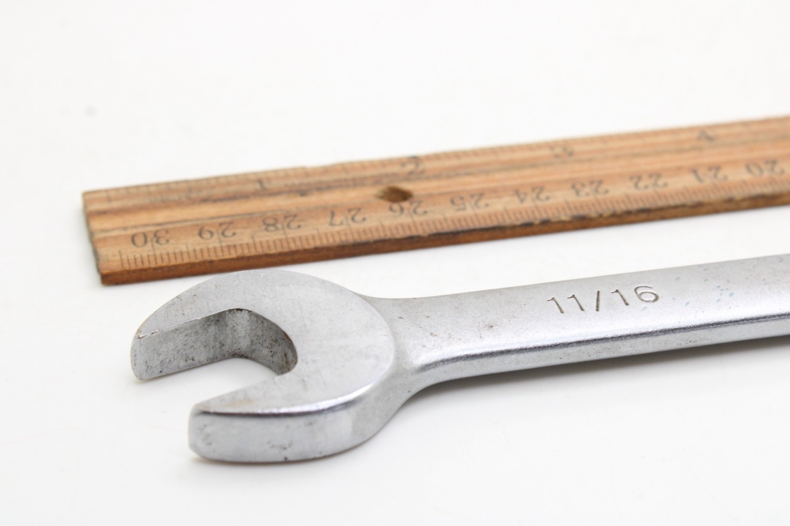 Blue-Point BLPBW1116 11/16″ 12 Point SAE Combination Wrench Chrome USA