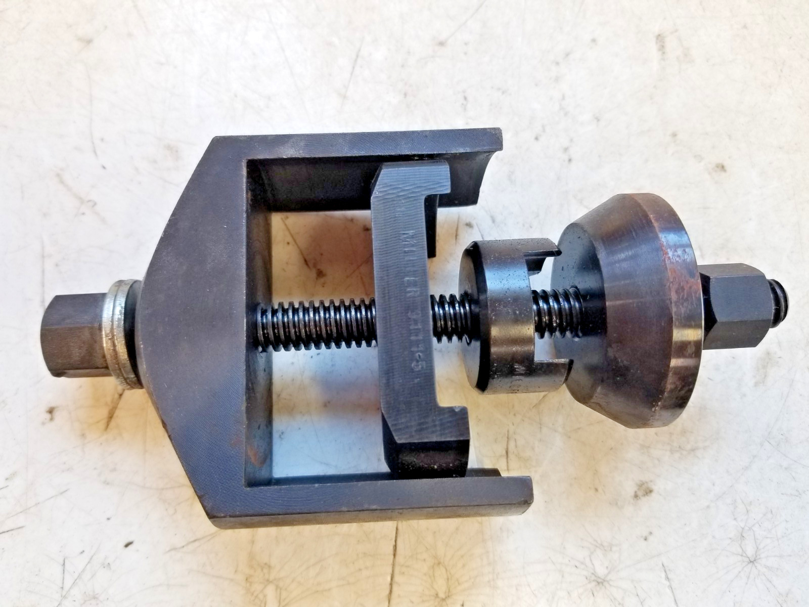 * Miller Tools Mopar 9111 Rear Axle Bushing Remover and Installer Tool Crossfire