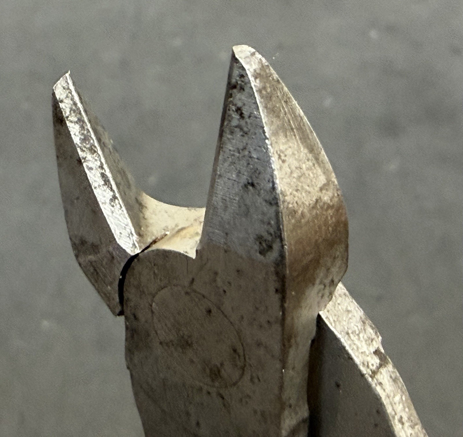 Snap-on METALLIC GREY Talon Grip 7″ Long Mini Diagonal Cutter Pliers Dikes 808CF