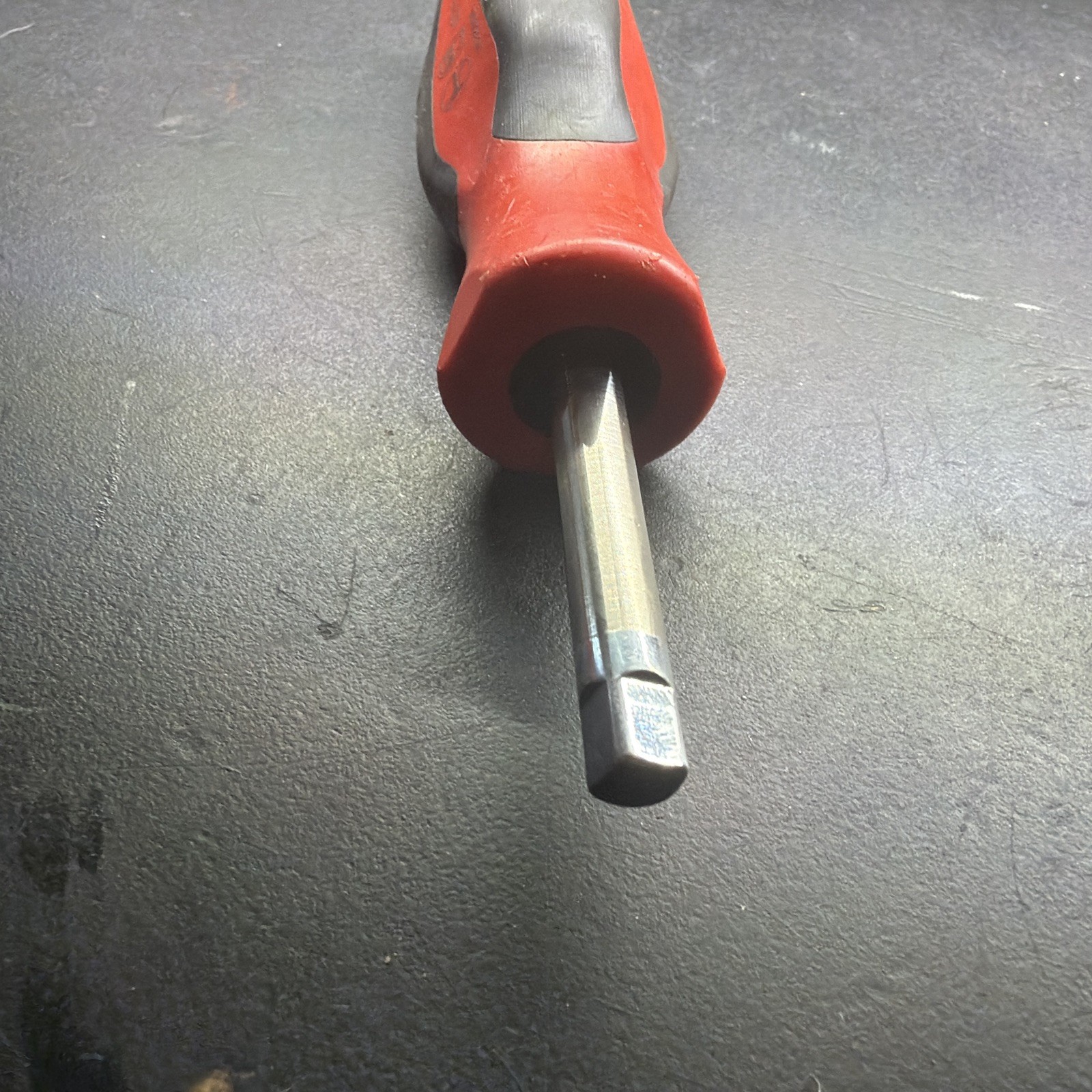 Snap-on Tools USA RED 1/4″ Drive Soft Grip Standard Shank Driver SGT4B