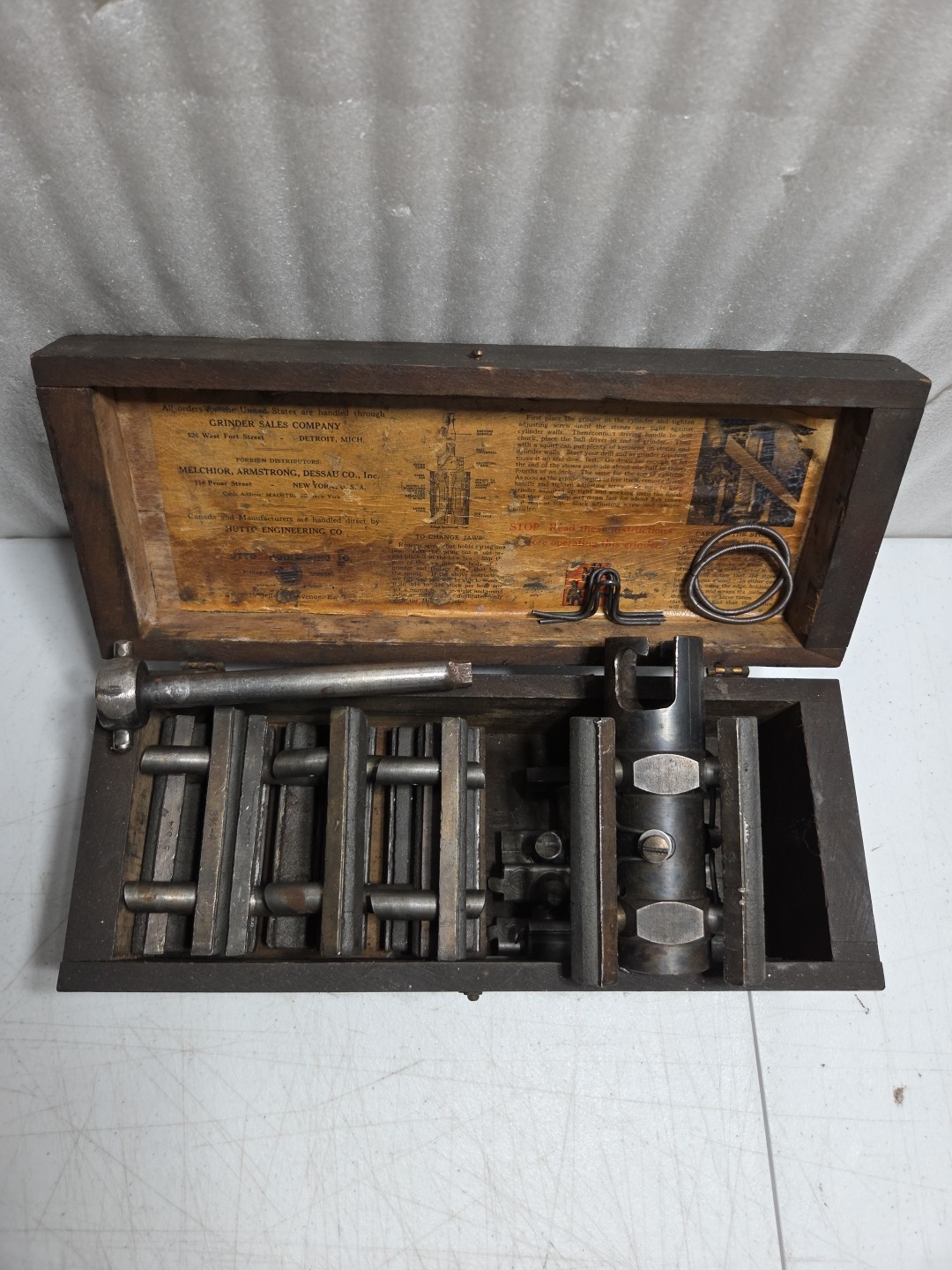 Vtg Hutto Engineering Cylinder Honing Tool Engine Hone Deglazer Tool & 21 Stones