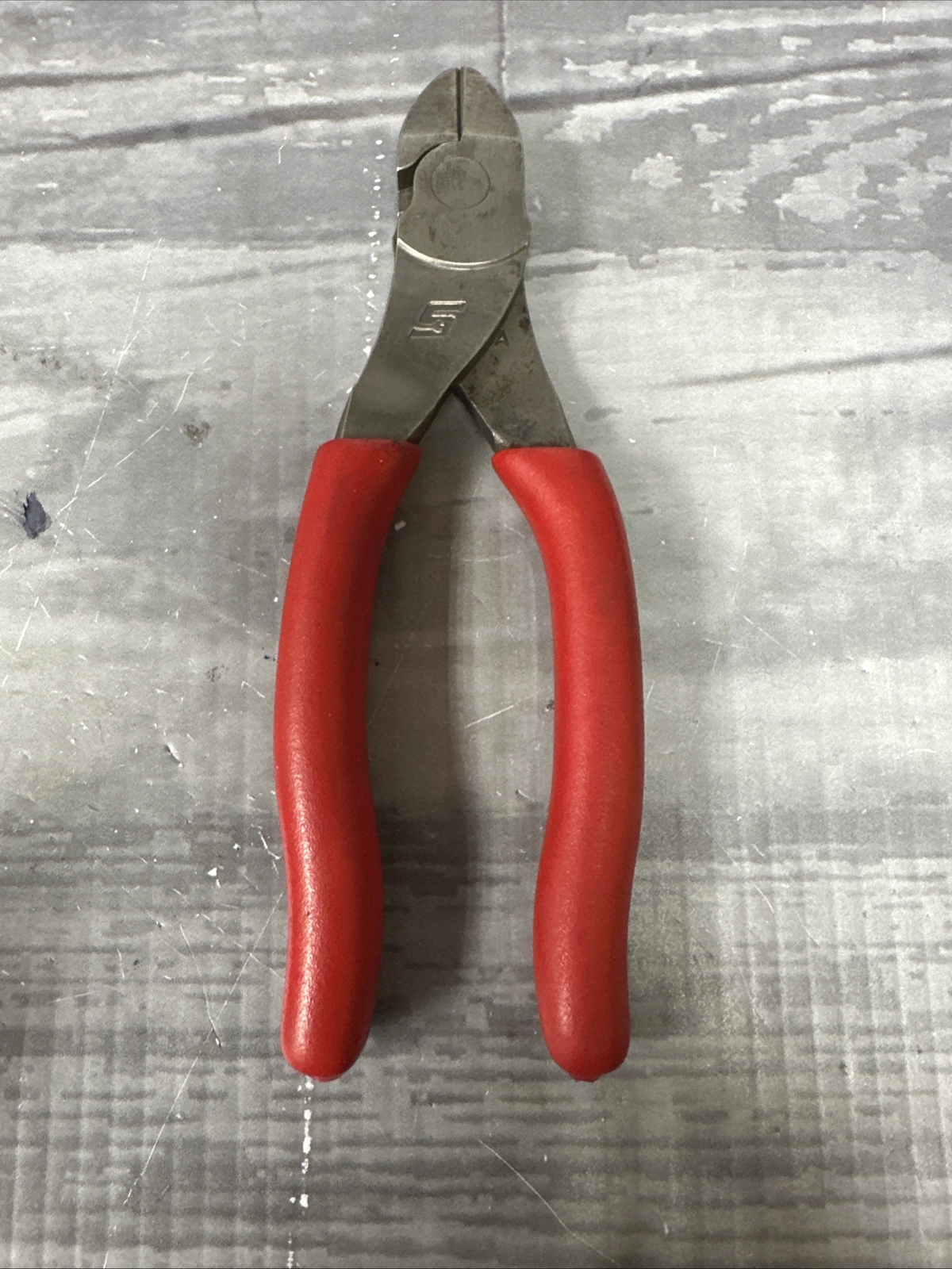 Snap-on 86ACF 6-1/2 Inch Red Grip Power Edge Diagonal Cutters