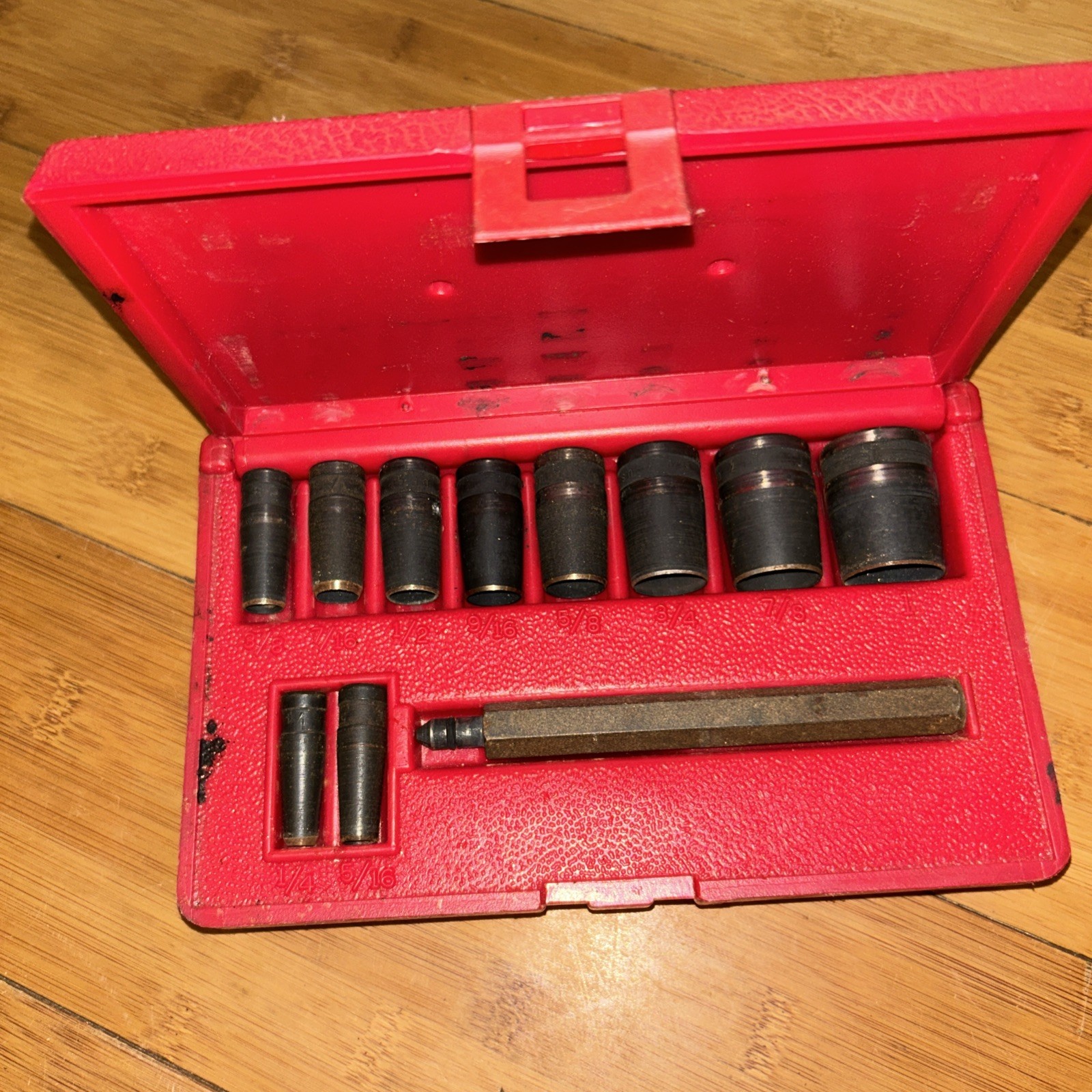 MAC Tools USA GC950 11pc (Complete) Gasket Cutter Set in Red Hard Case