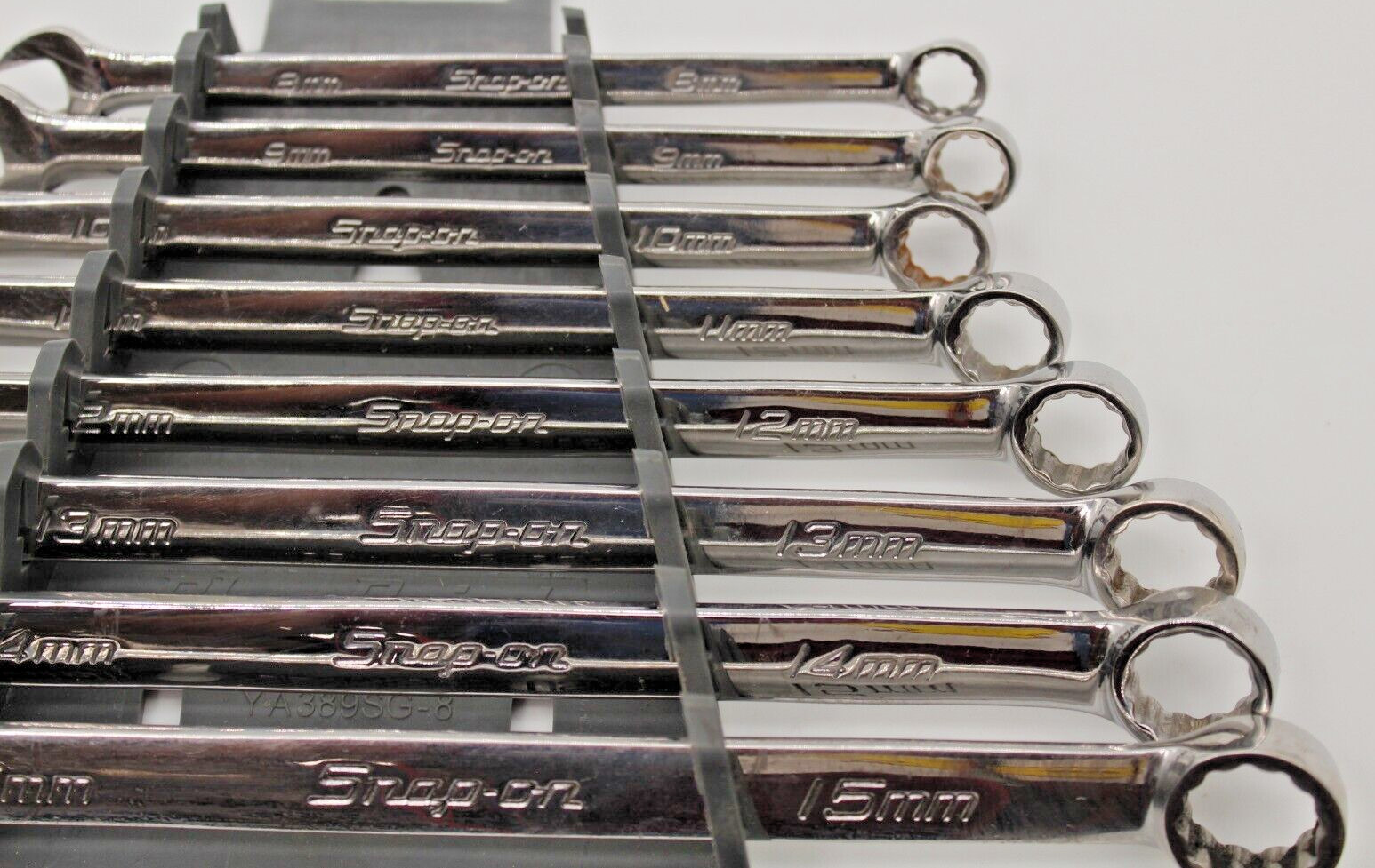 Snap-On 8 Piece METRIC 12 Point Combination Wrench Set 13 – 19, 21 mm OEXM210B