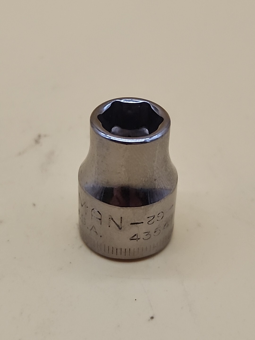 Craftsman Tools – 3/8″ Drive 6 Point 9mm Shallow Socket – G2 43541 USA